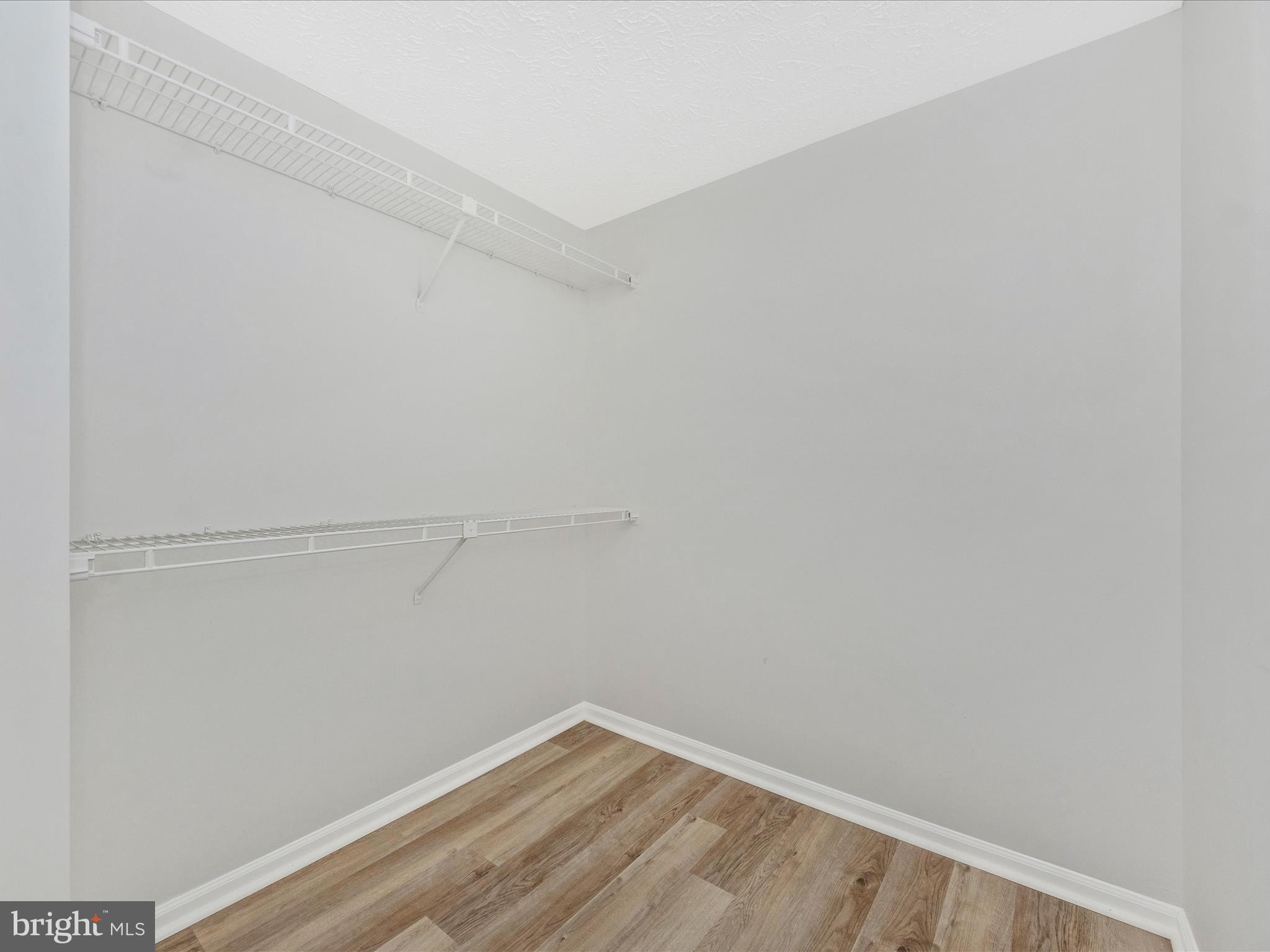 GREEN HOLLY WOODS - Residential