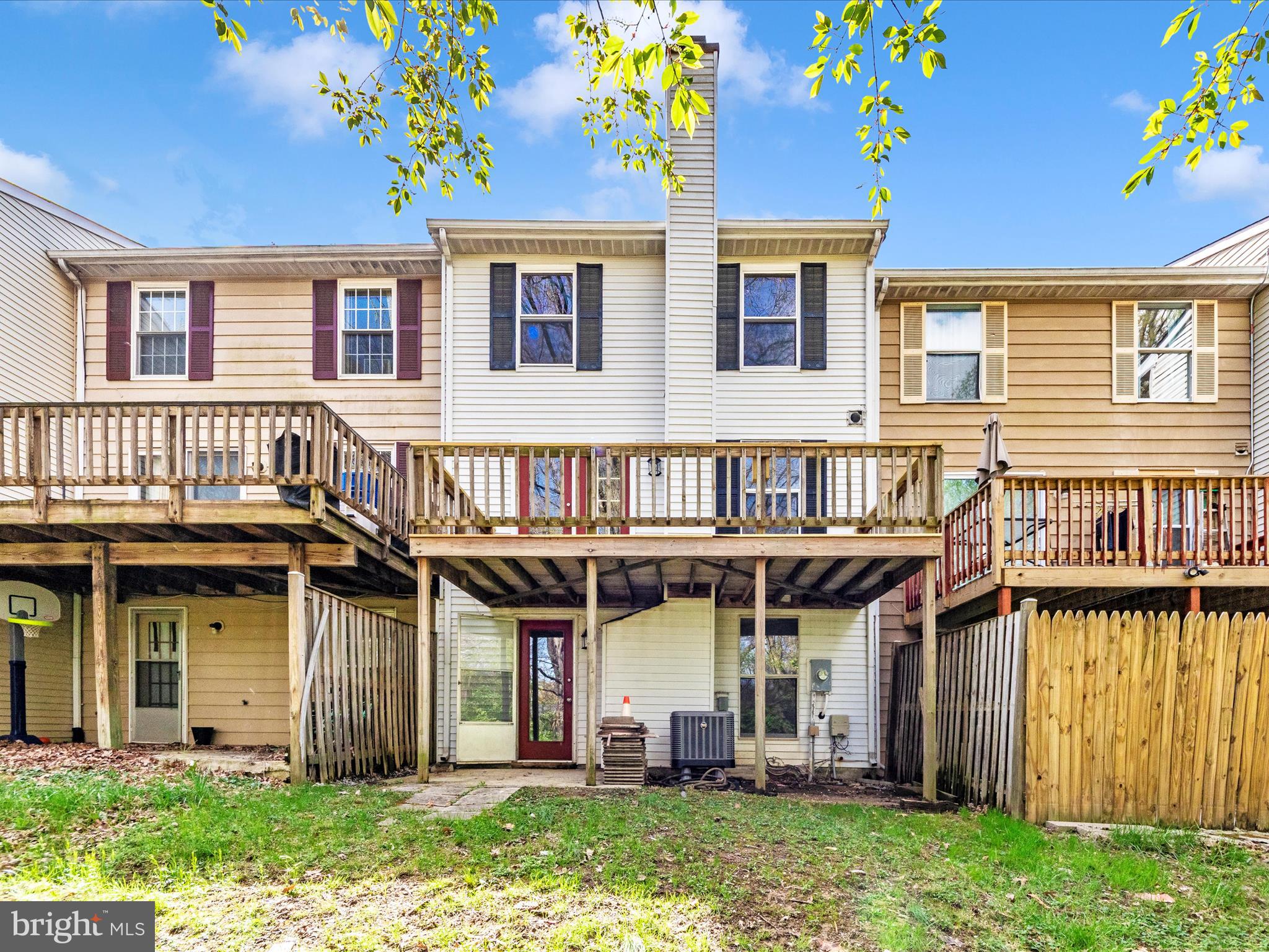 GREEN HOLLY WOODS - Residential