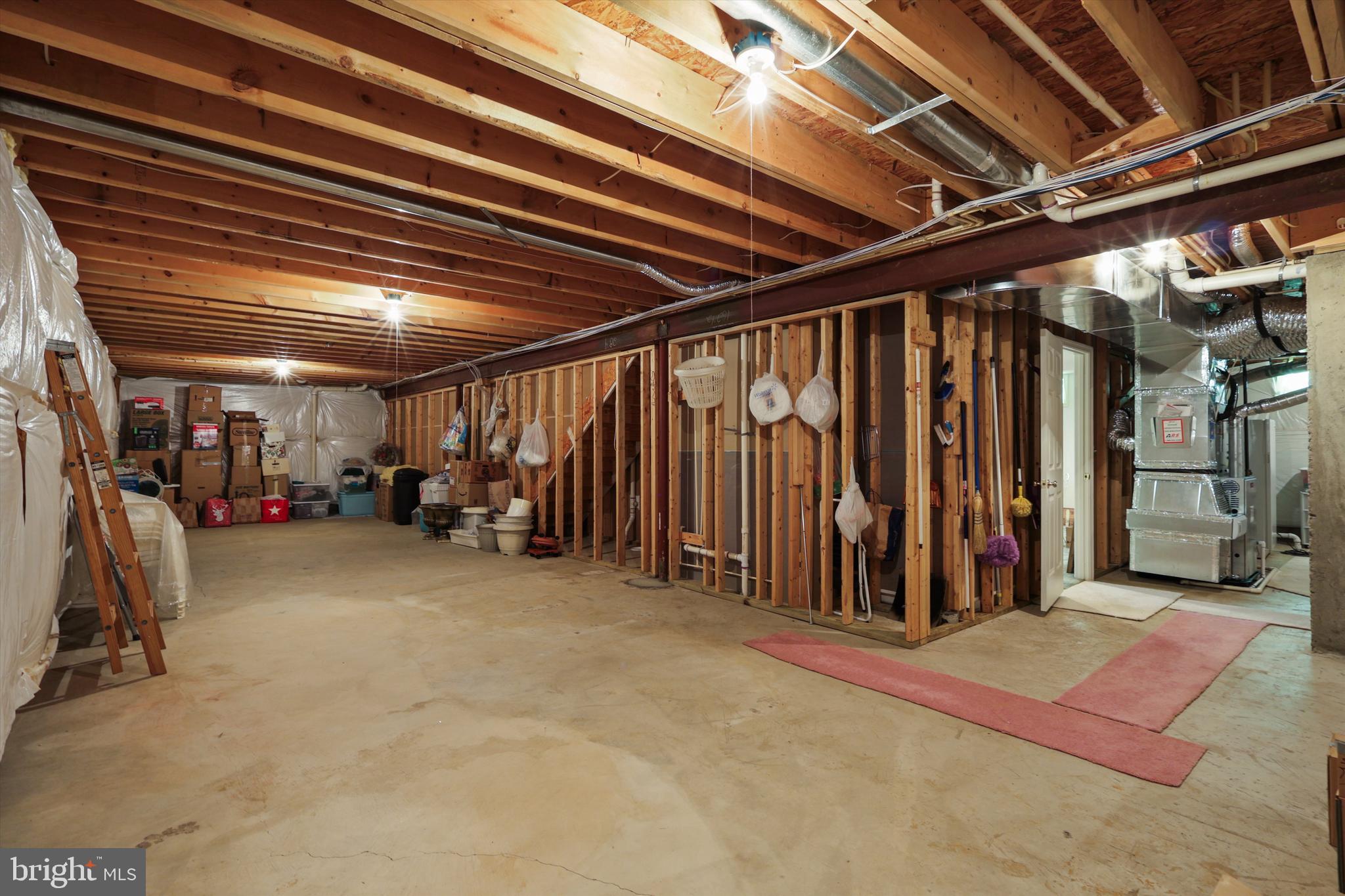 VIRGINIA HERITAGE AT LEE'S PARK - Residential