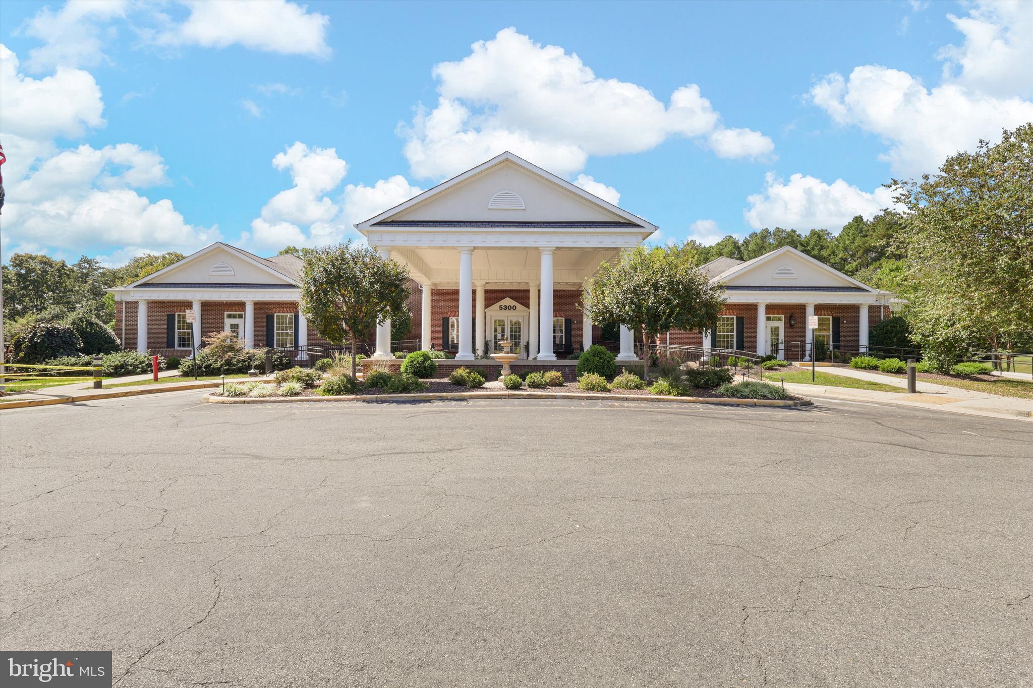 VIRGINIA HERITAGE AT LEE'S PARK - Residential