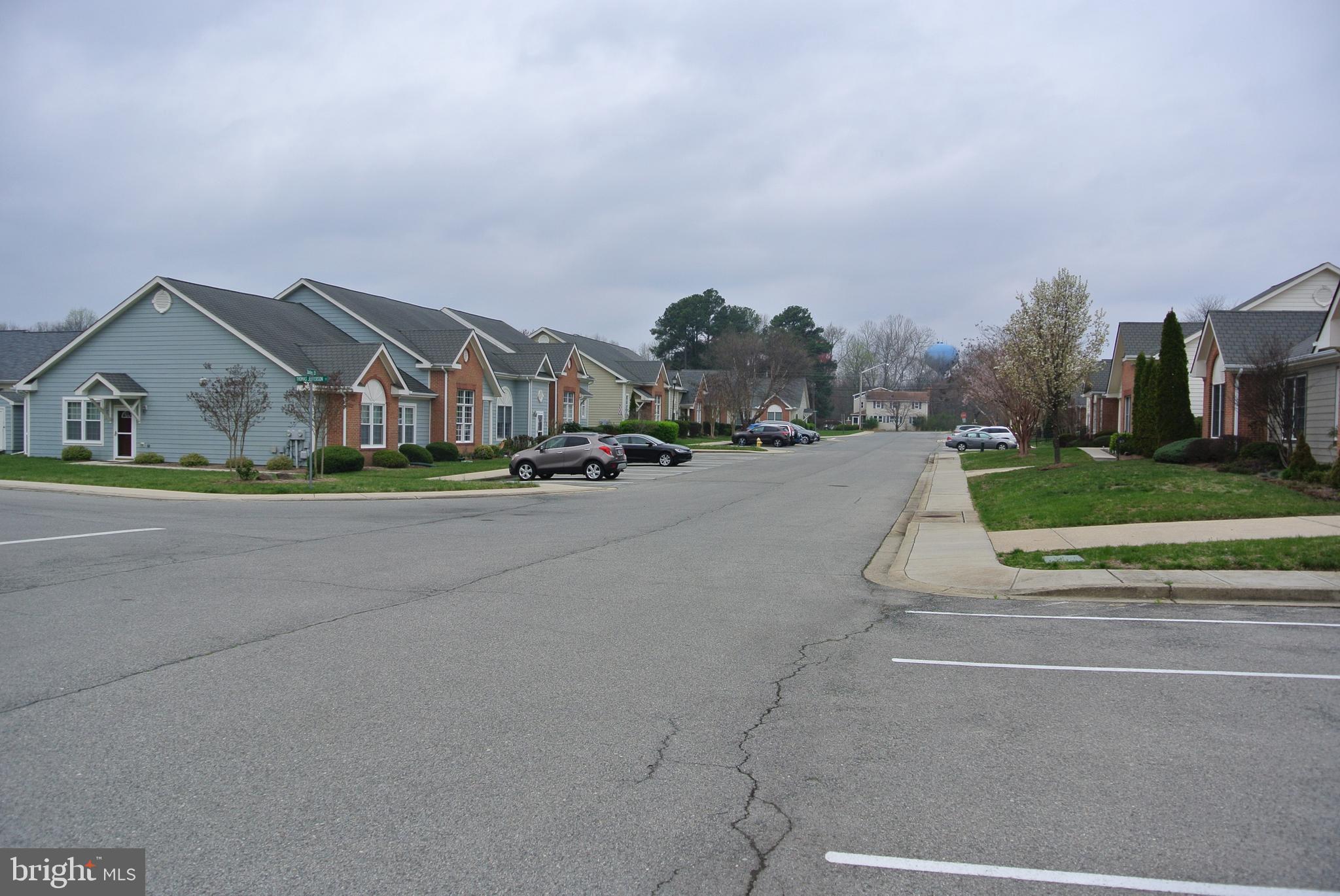 WASHINGTON SQUARE - Residential