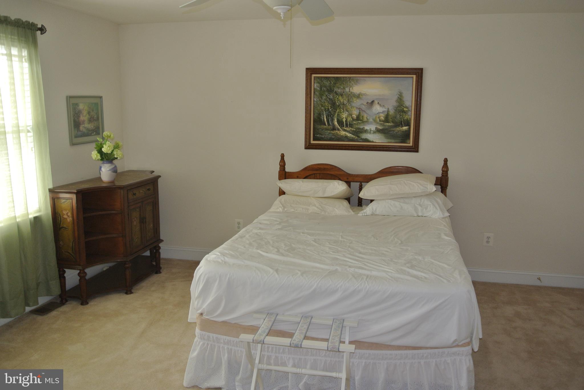 WASHINGTON SQUARE - Residential