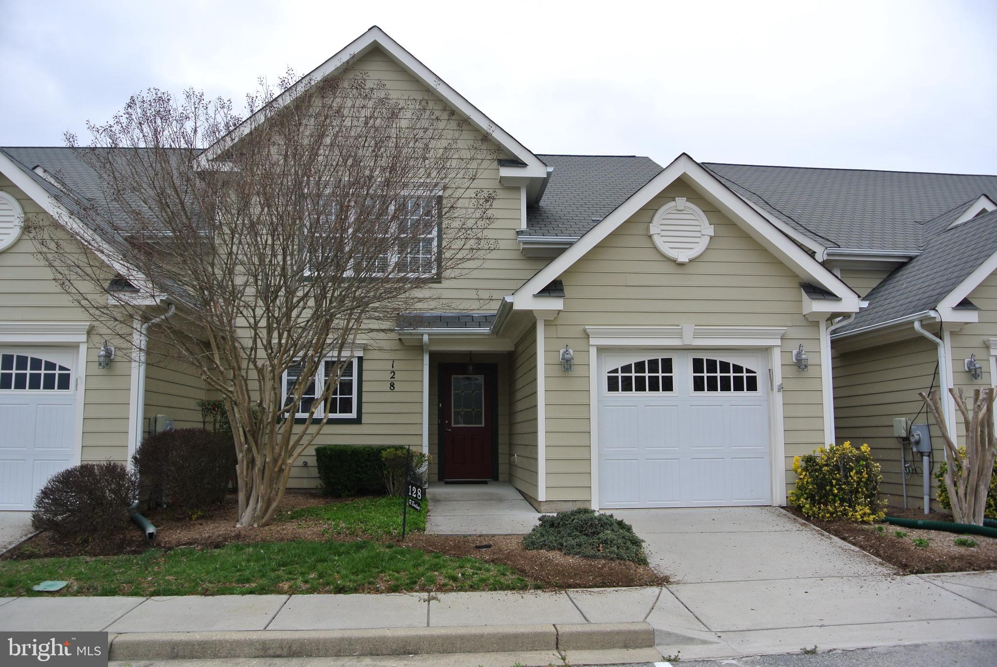 WASHINGTON SQUARE - Residential