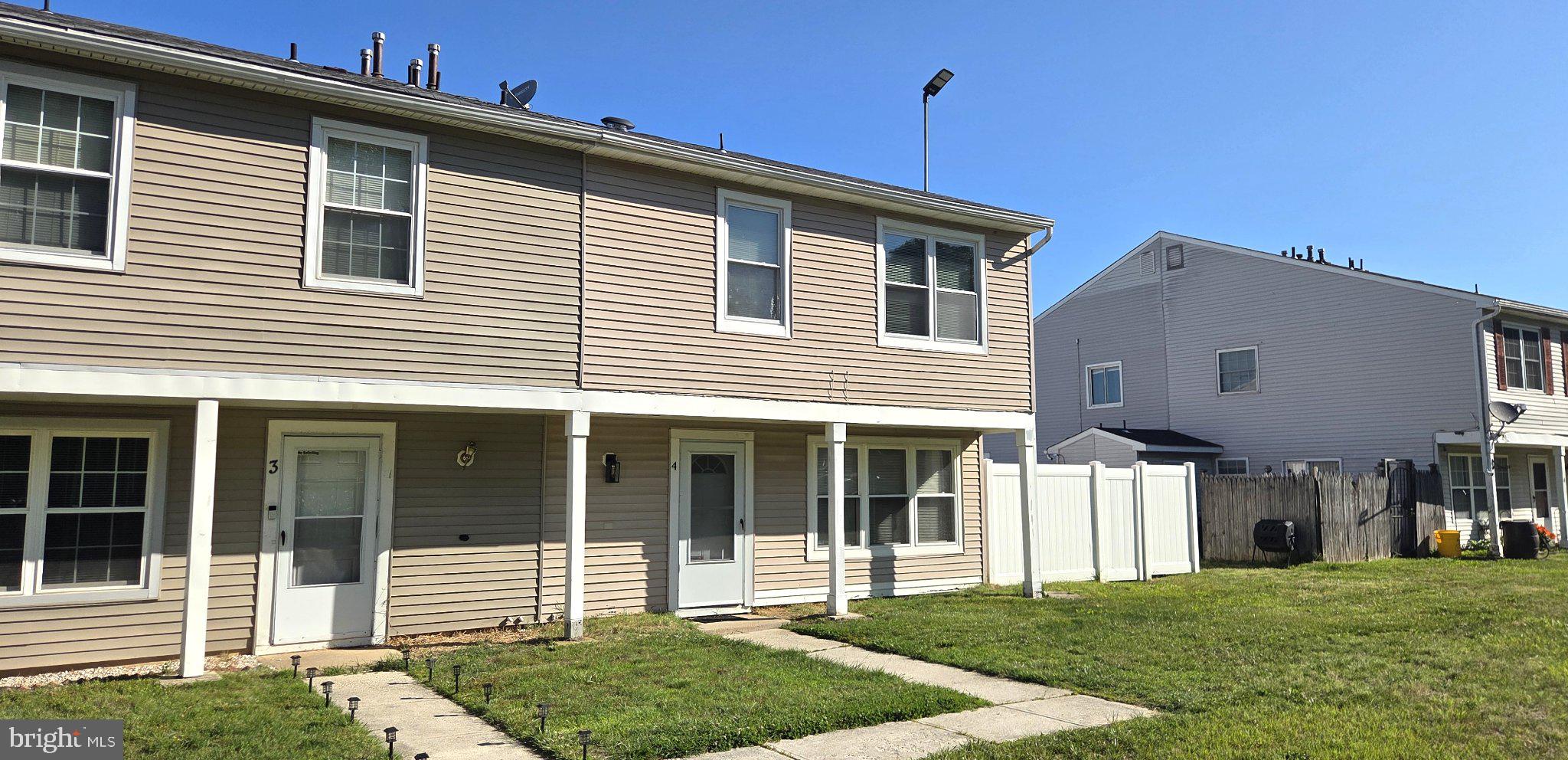 4 LYONS COURT