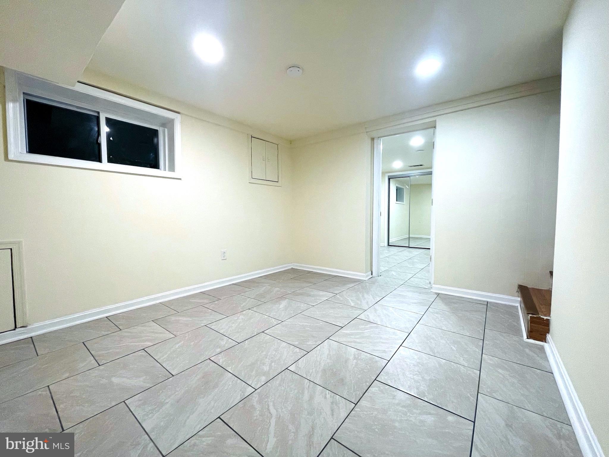 COLLEGE HEIGHTS - Residential