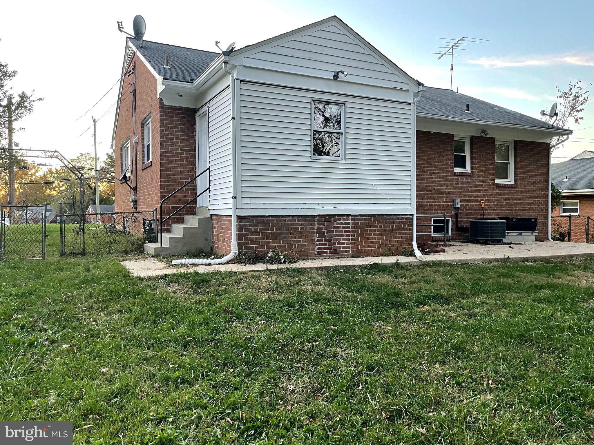 COLLEGE HEIGHTS - Residential