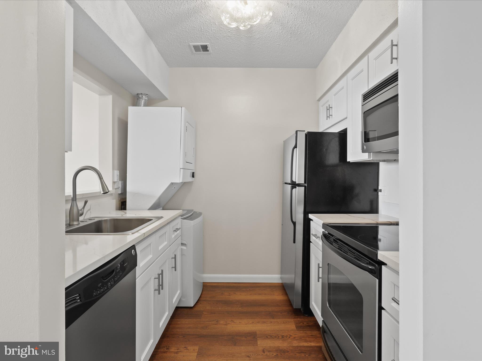 SKYLINE SQUARE CONDO - Residential Lease