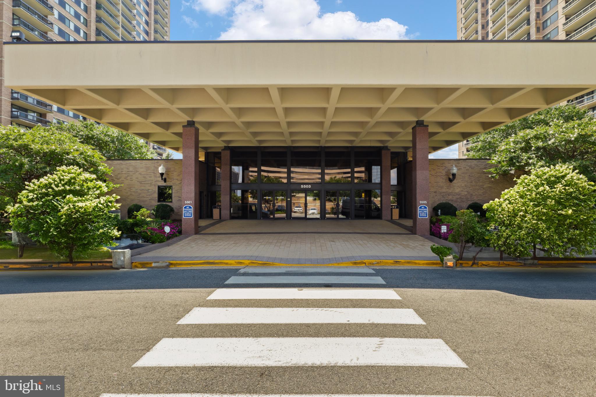 SKYLINE SQUARE CONDO - Residential Lease