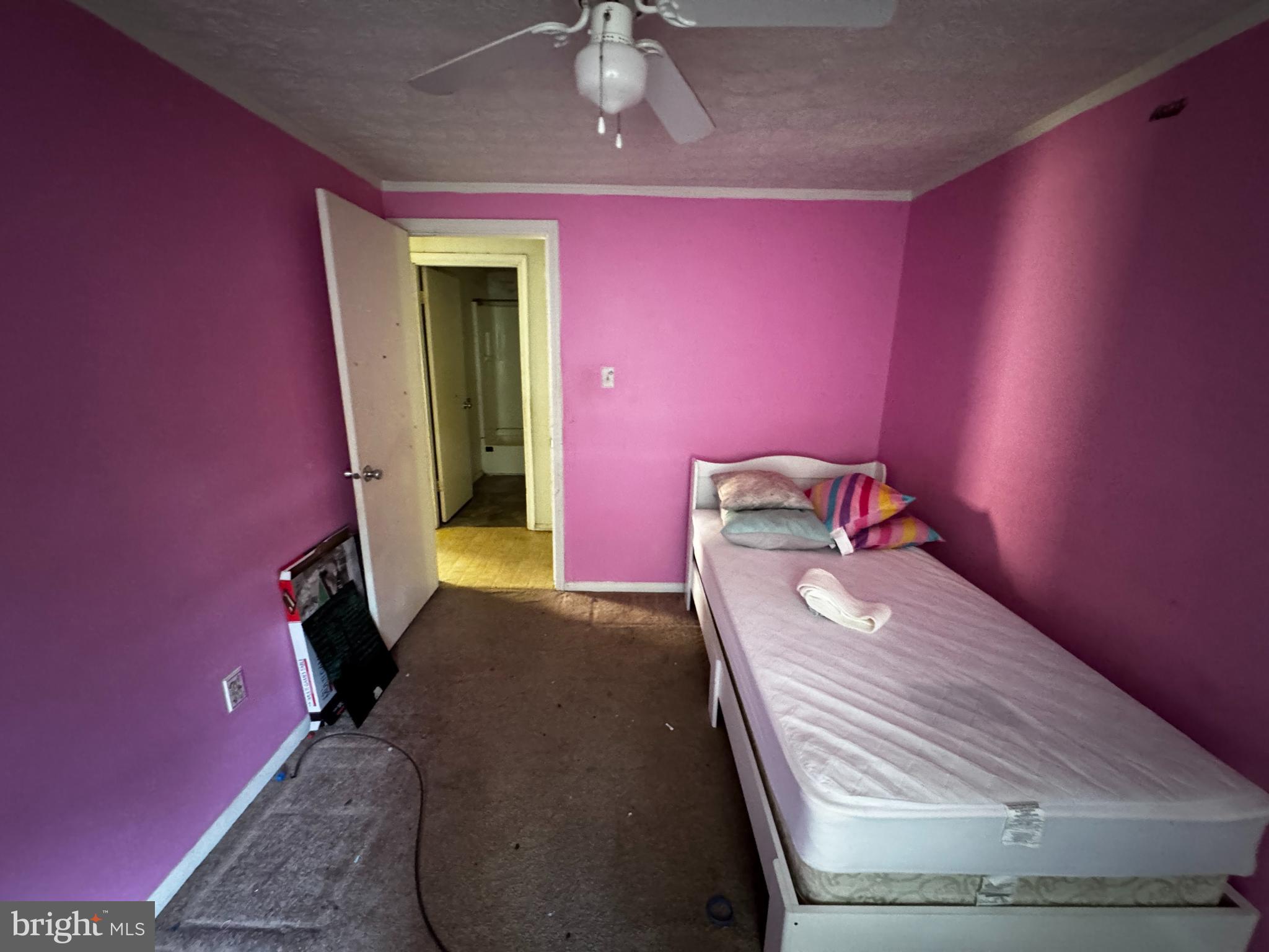 WHITE OAK MANOR - Residential