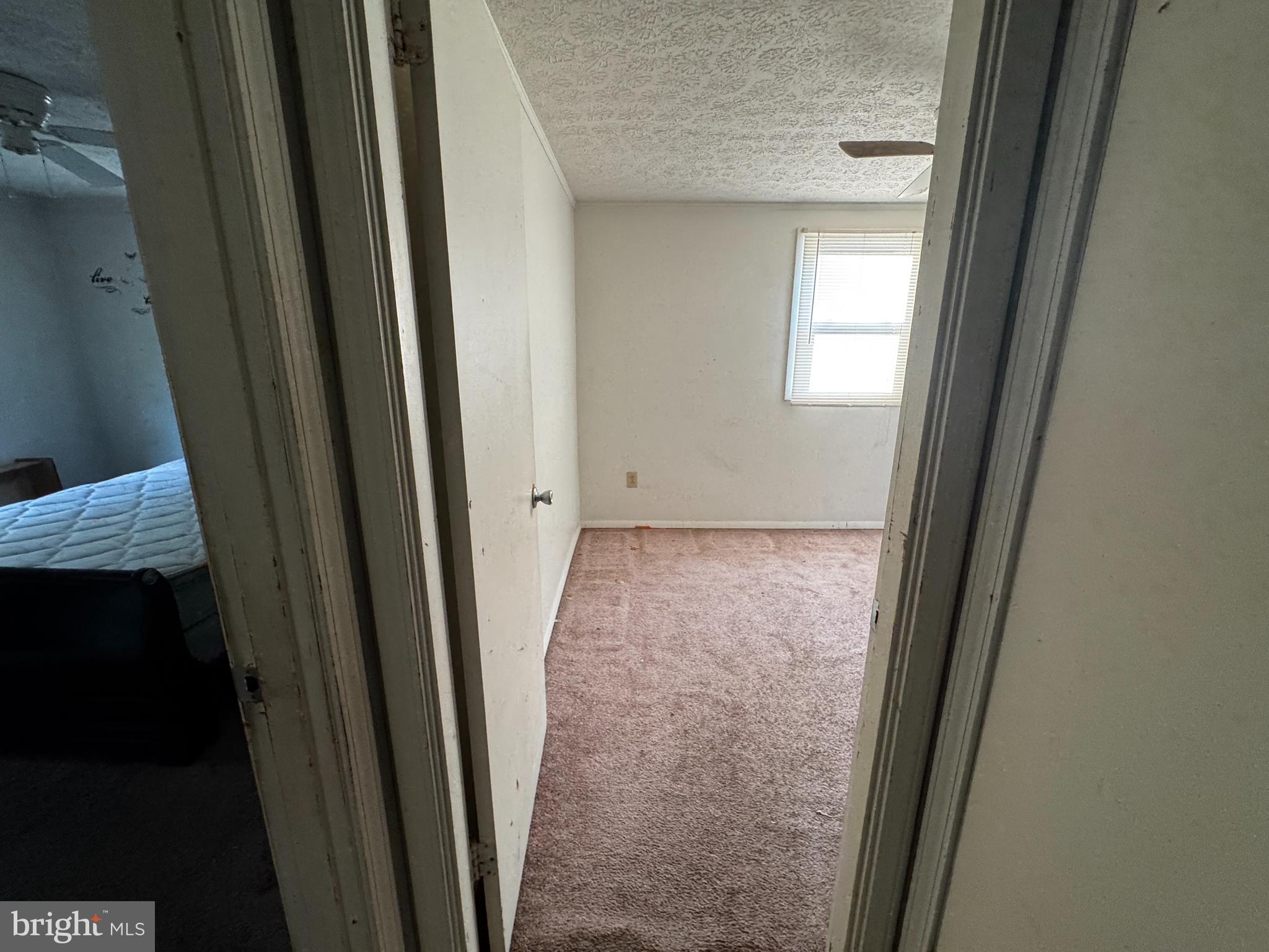 WHITE OAK MANOR - Residential