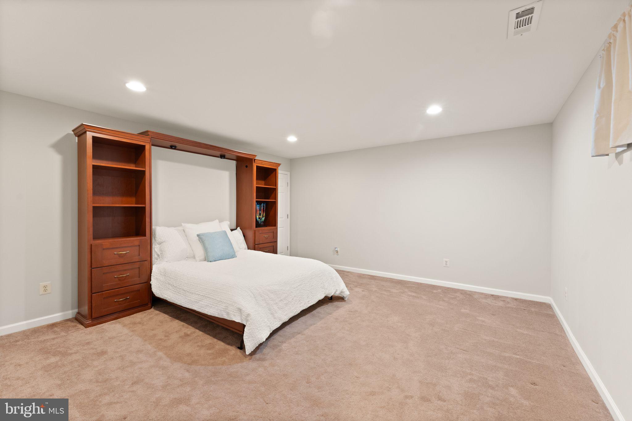 EDWARDS LANDING - Residential