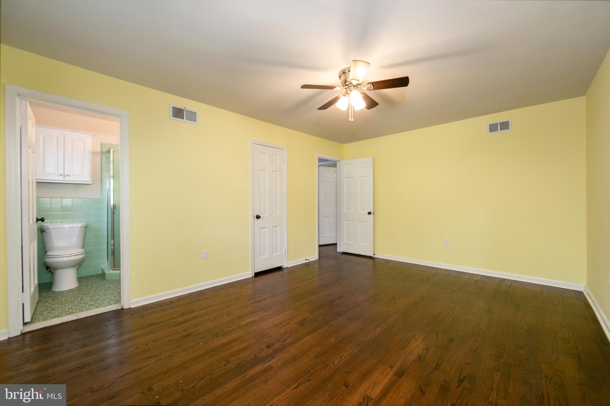 HUNTINGDON VALLEY - Residential