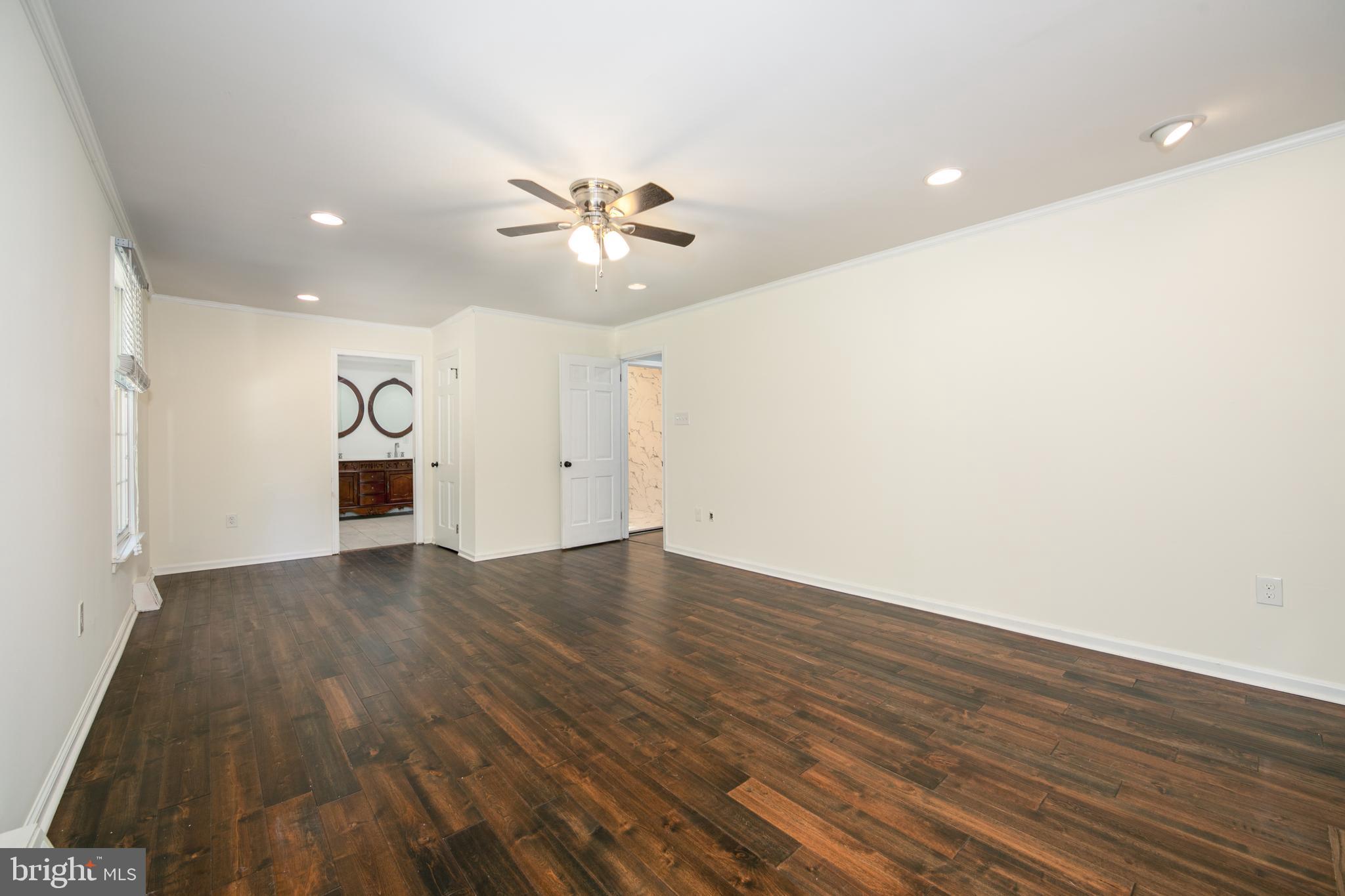 HUNTINGDON VALLEY - Residential