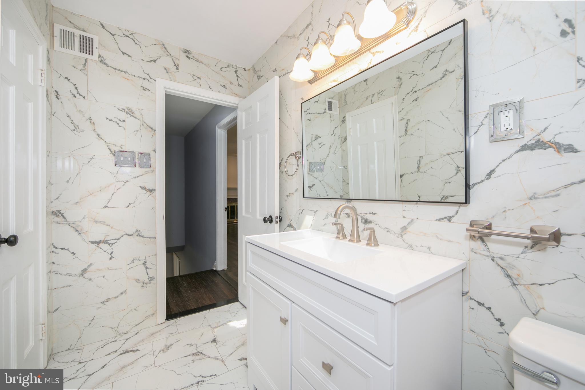 HUNTINGDON VALLEY - Residential