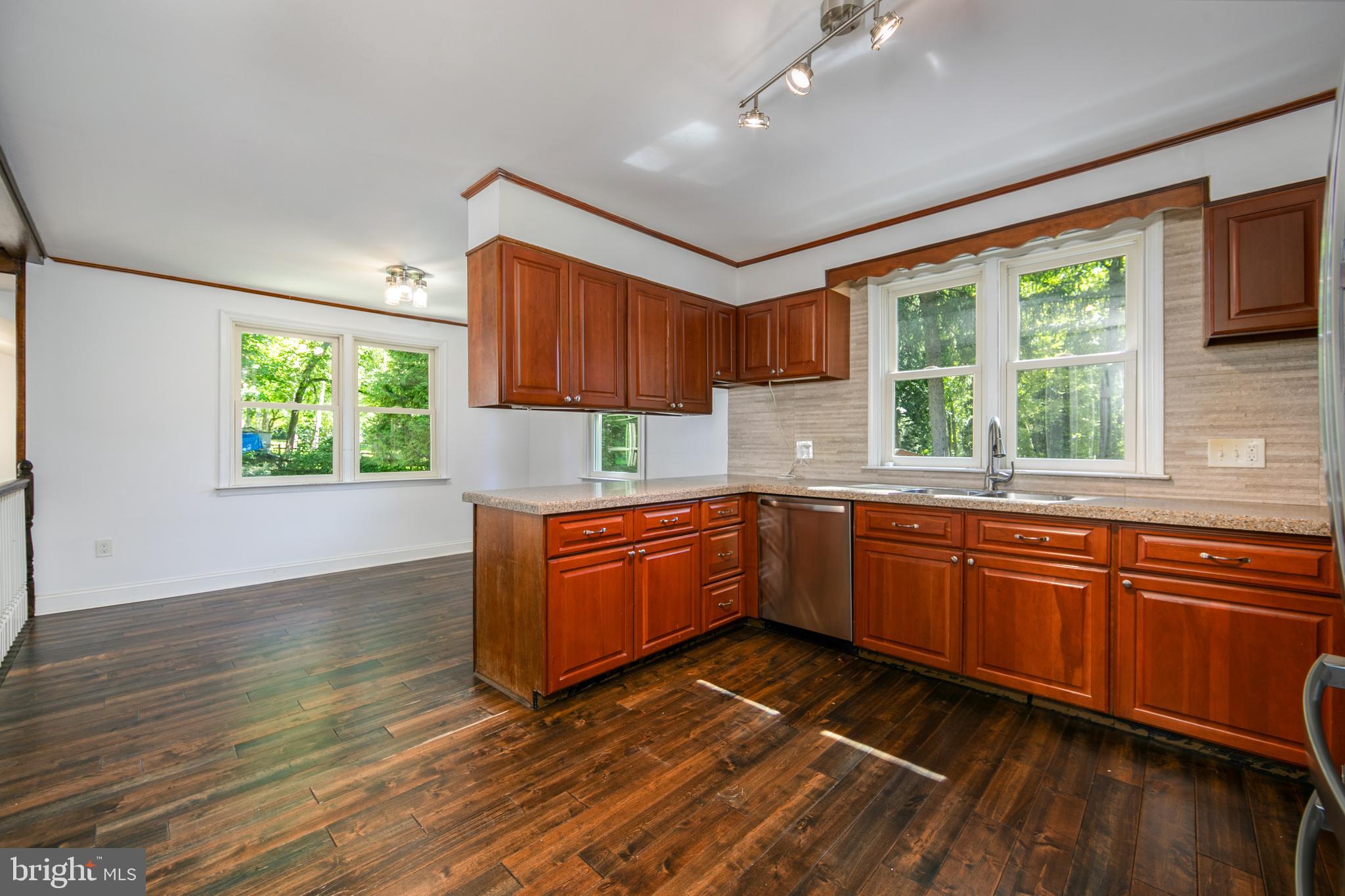 HUNTINGDON VALLEY - Residential