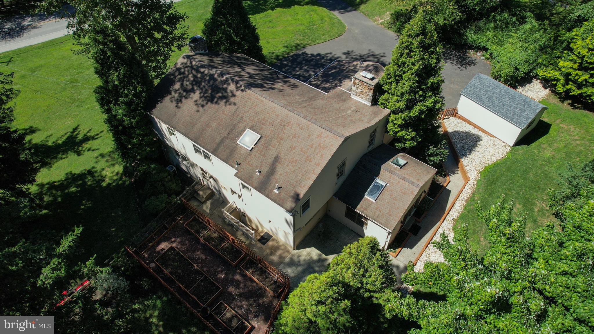 HUNTINGDON VALLEY - Residential