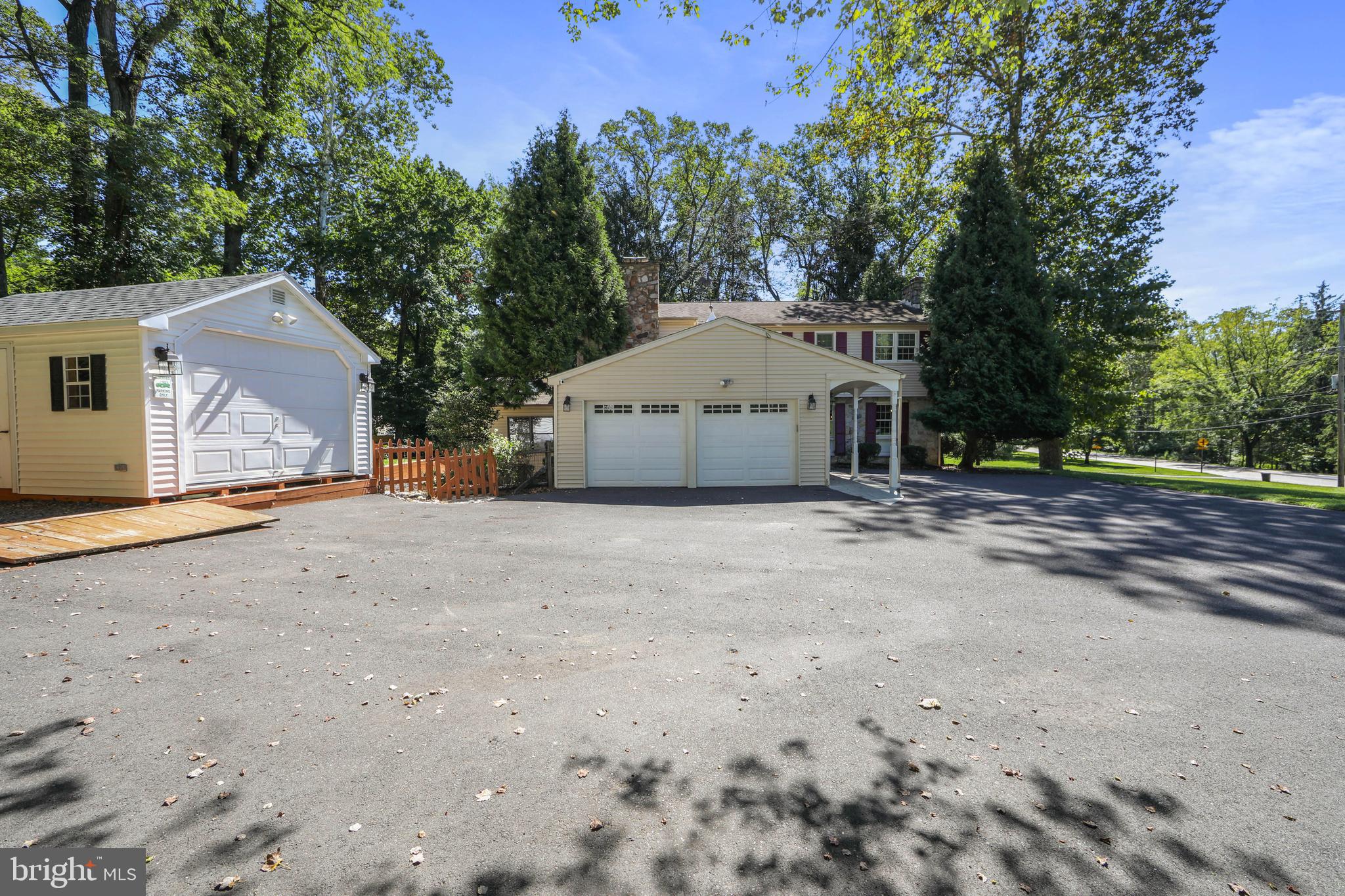 HUNTINGDON VALLEY - Residential