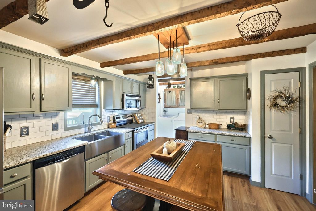 Photo of 368 Leedy Road, SPRING GROVE, PA 17362 (MLS # PAYK2091944)