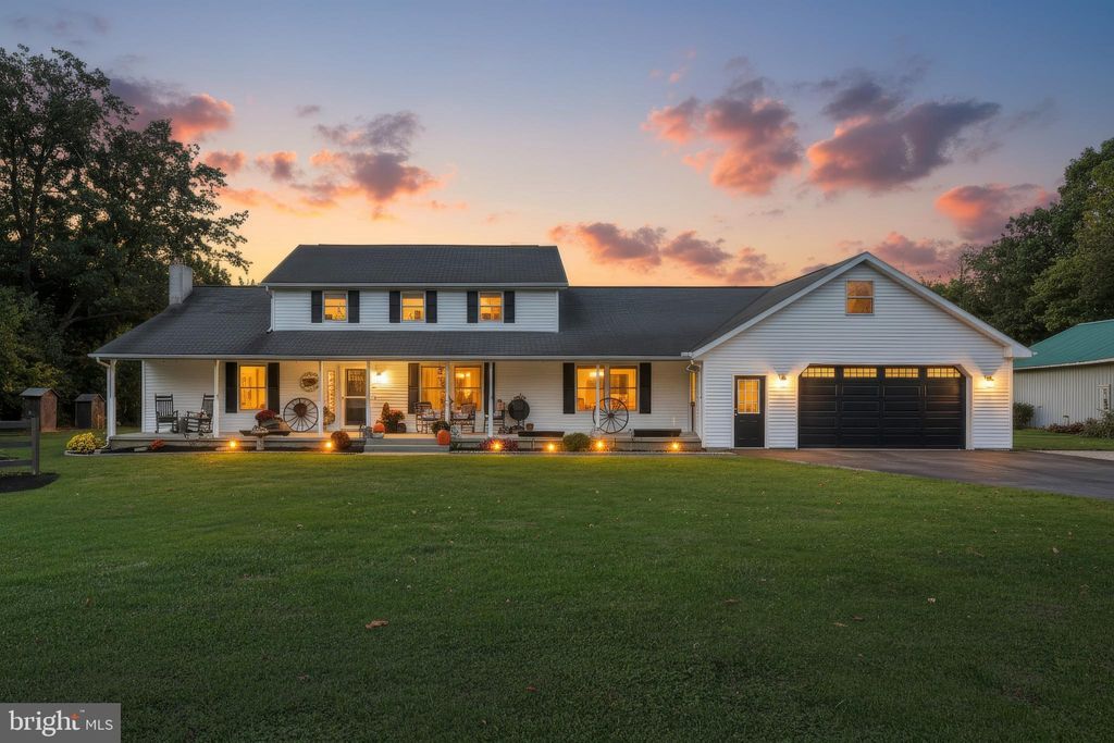 Photo of 368 Leedy Road, SPRING GROVE, PA 17362 (MLS # PAYK2091944)