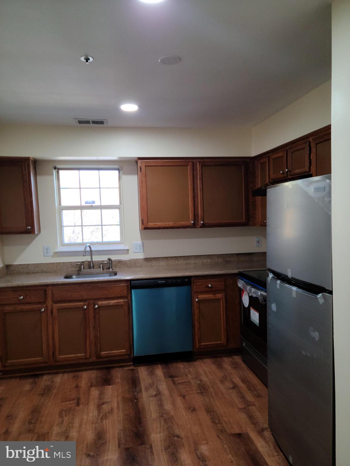 DEVON HILLS - Residential Lease