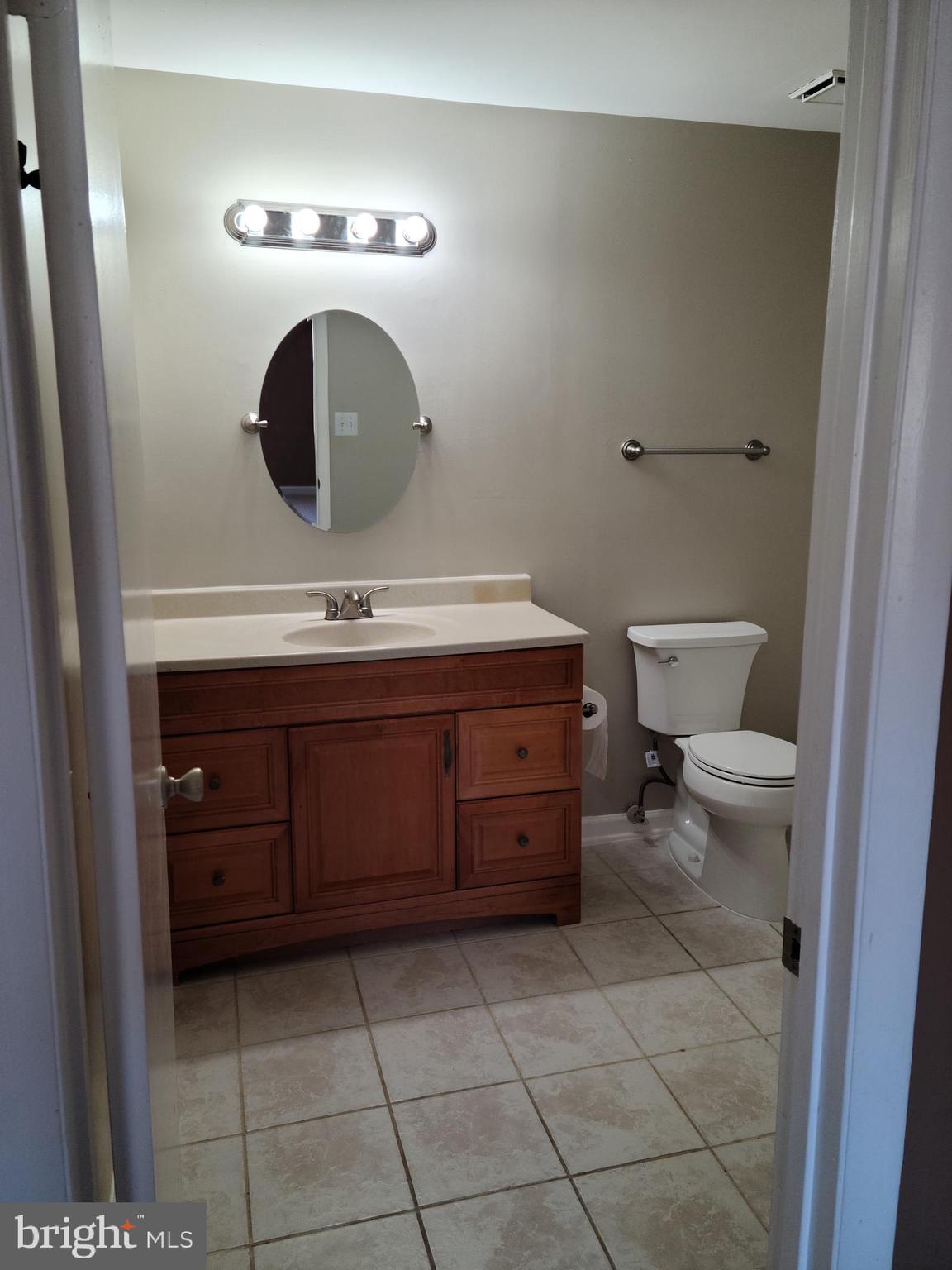 DEVON HILLS - Residential Lease