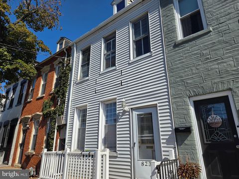 Photo of 823 N Queen Street, LANCASTER, PA 17603 (MLS # PALA2077598)