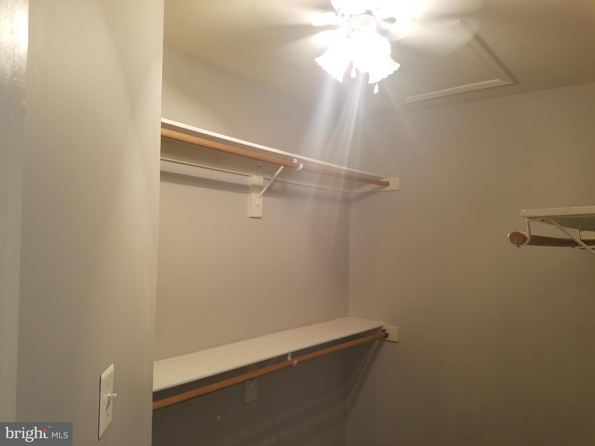 SIGNATURE AT BROADLANDS - Residential