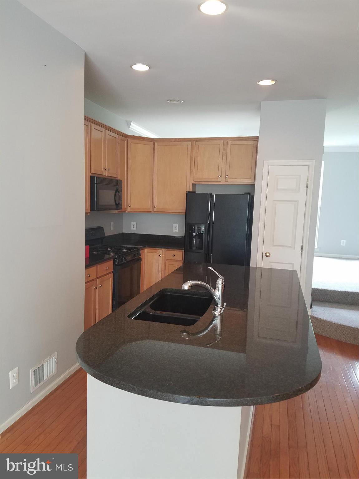 SIGNATURE AT BROADLANDS - Residential