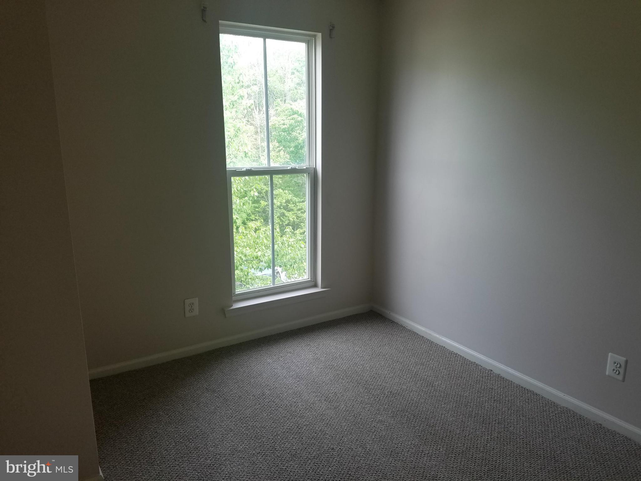 SIGNATURE AT BROADLANDS - Residential