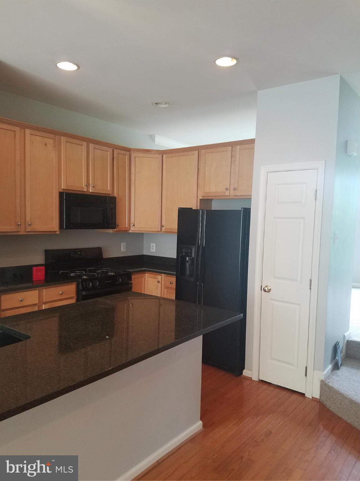 SIGNATURE AT BROADLANDS - Residential