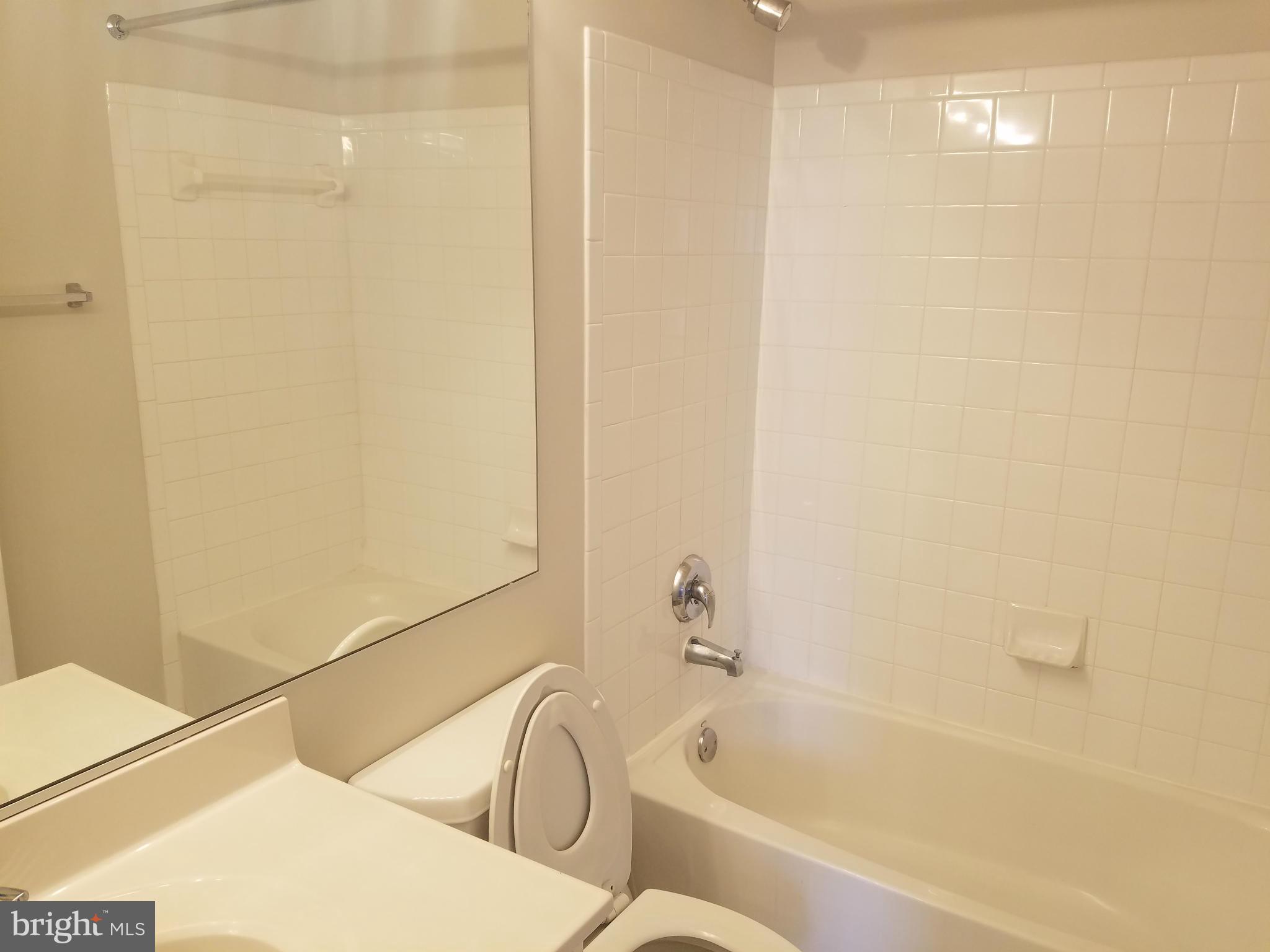 SIGNATURE AT BROADLANDS - Residential