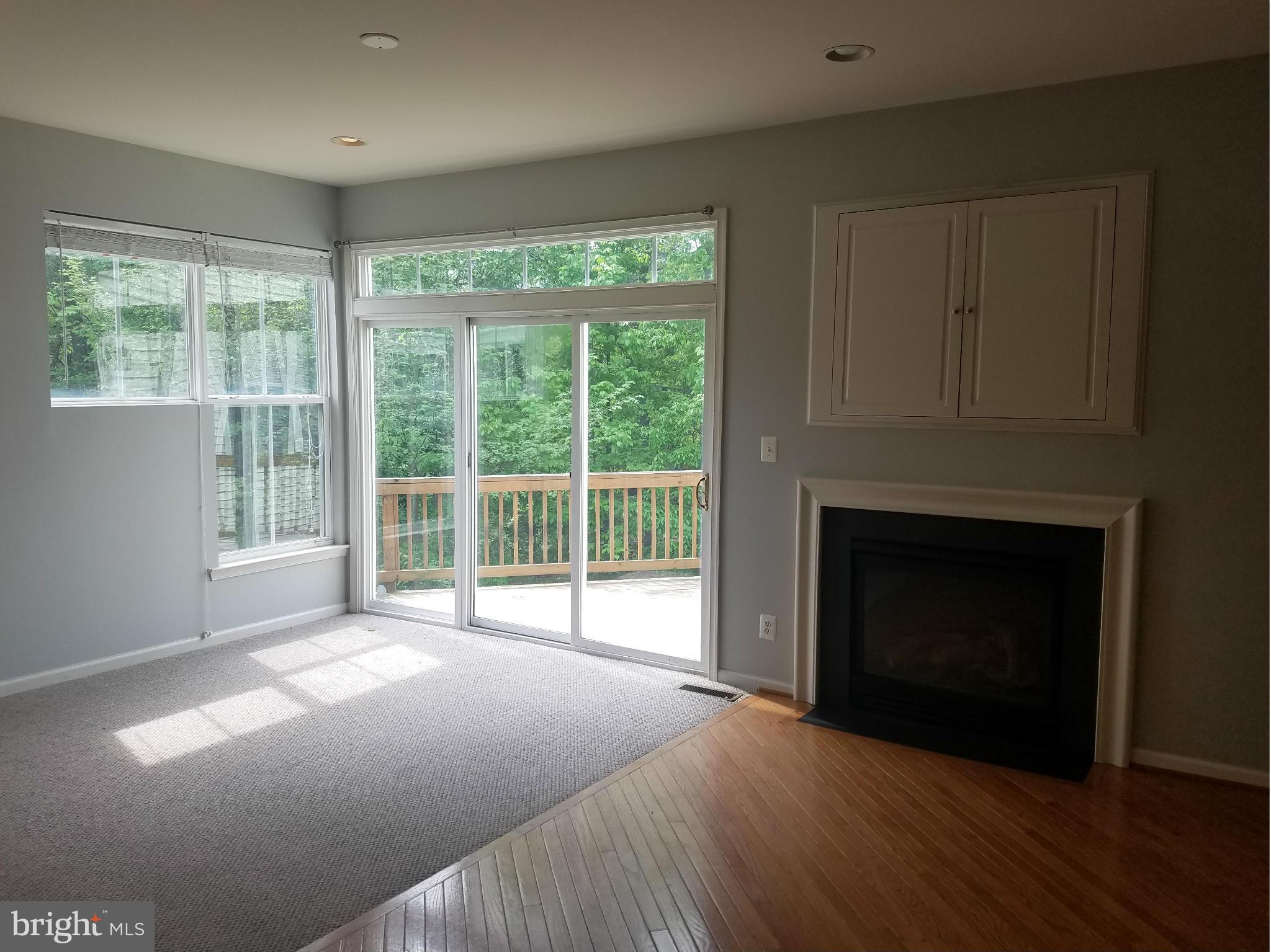 SIGNATURE AT BROADLANDS - Residential