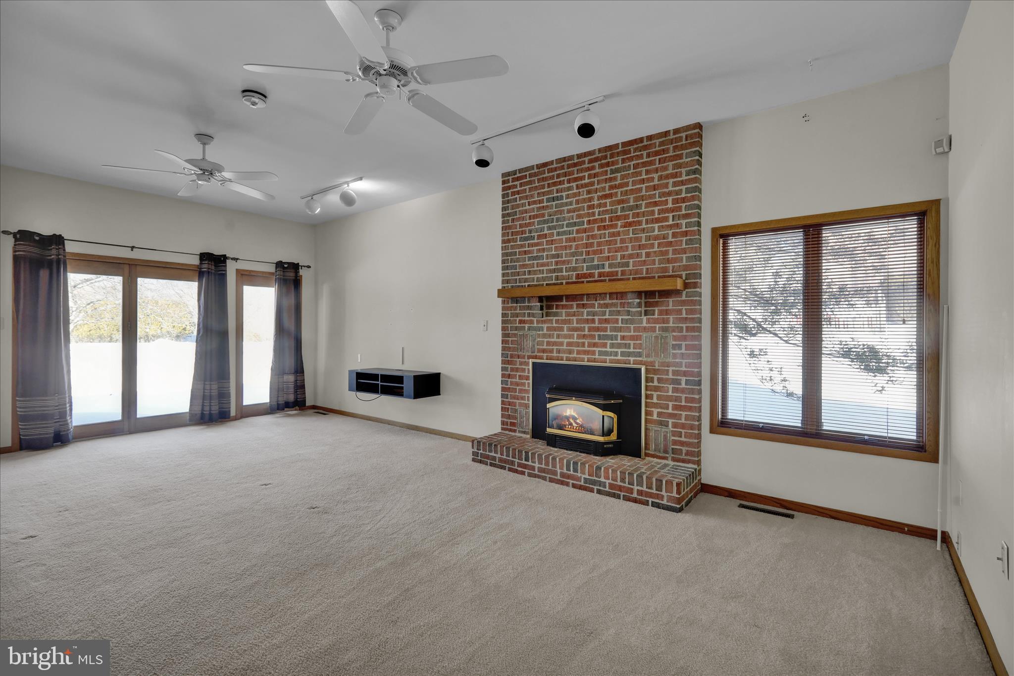 EXETER GOLF CLUB E - Residential