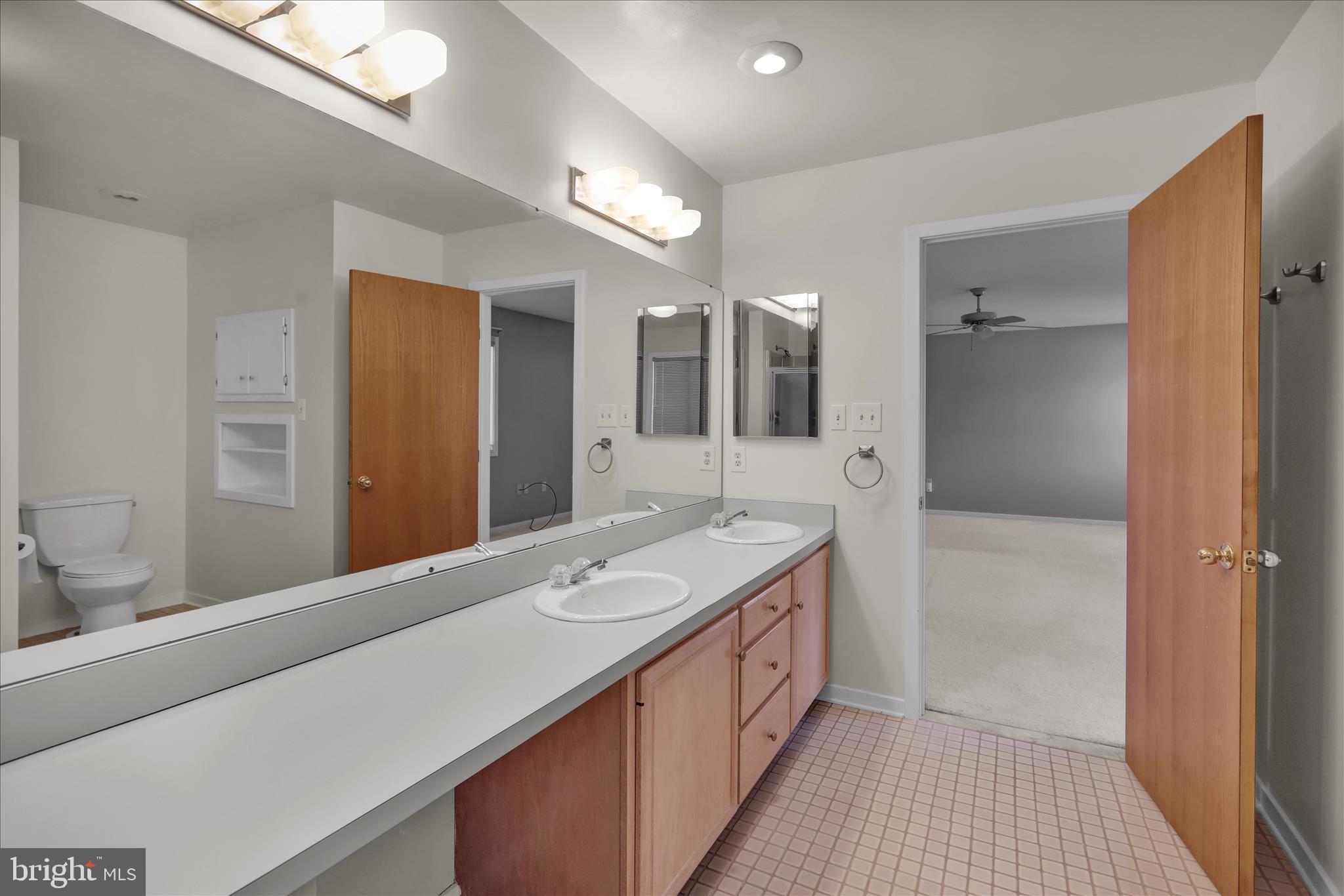 EXETER GOLF CLUB E - Residential