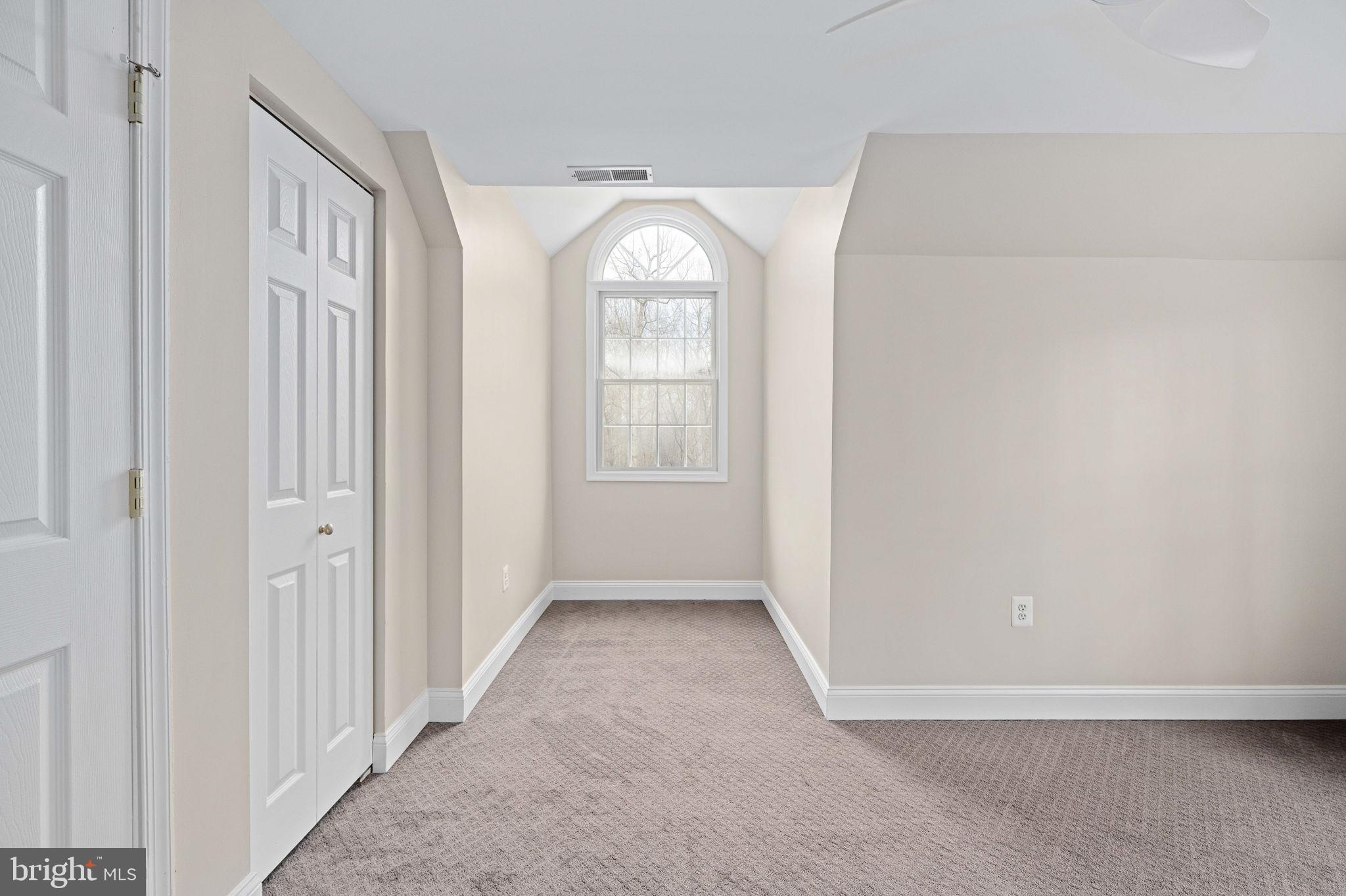 WANDERING RUN - Residential