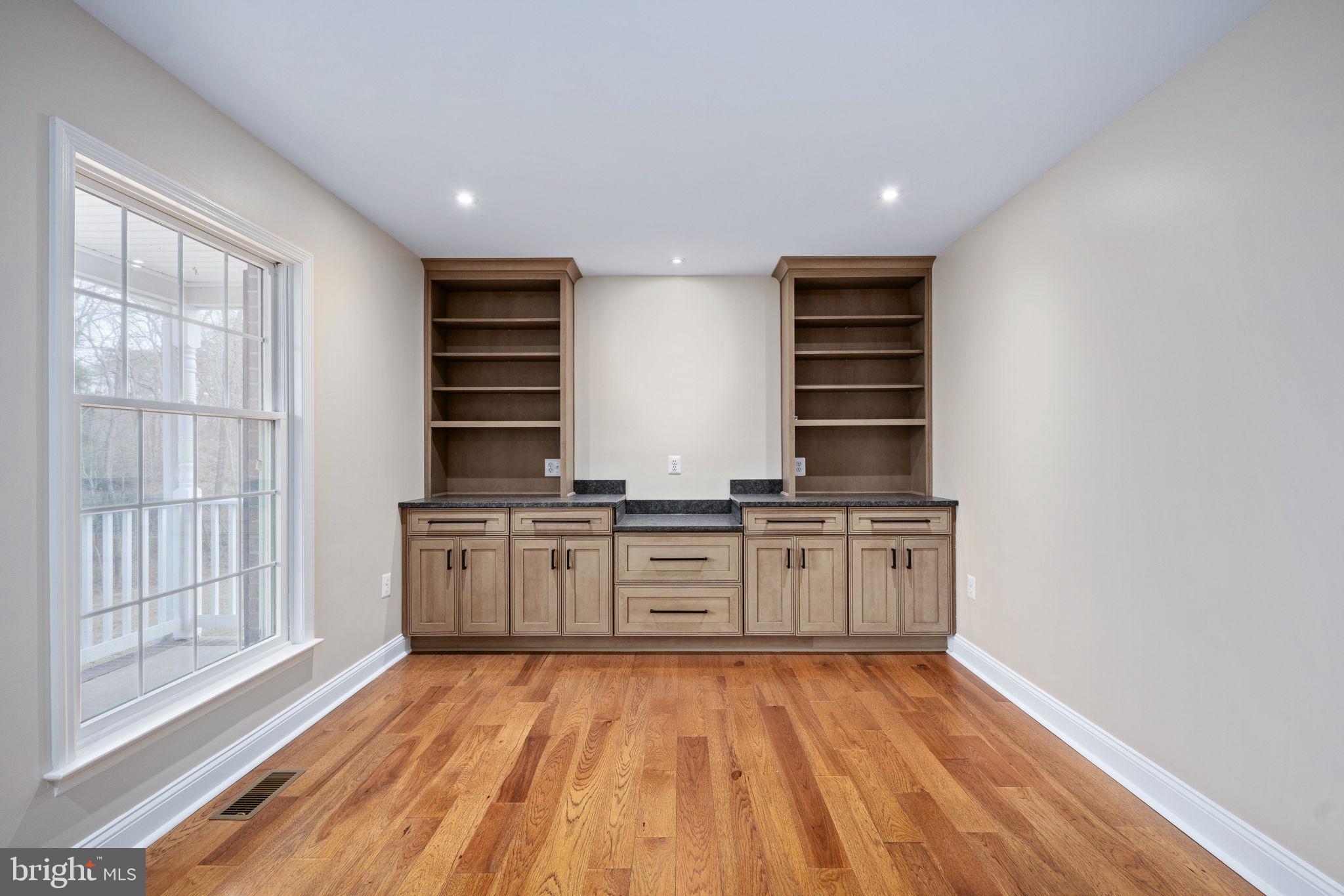 WANDERING RUN - Residential