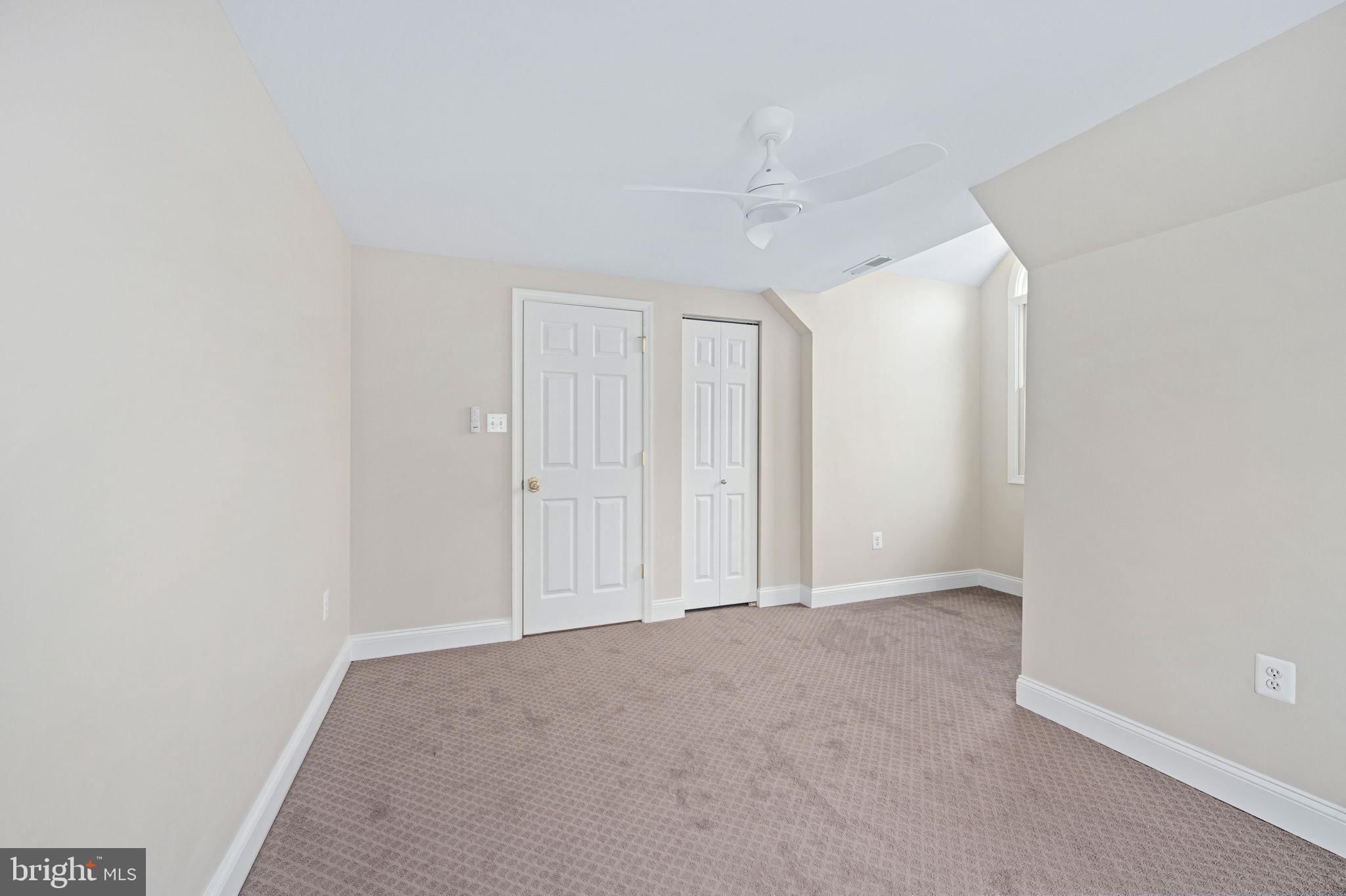 WANDERING RUN - Residential