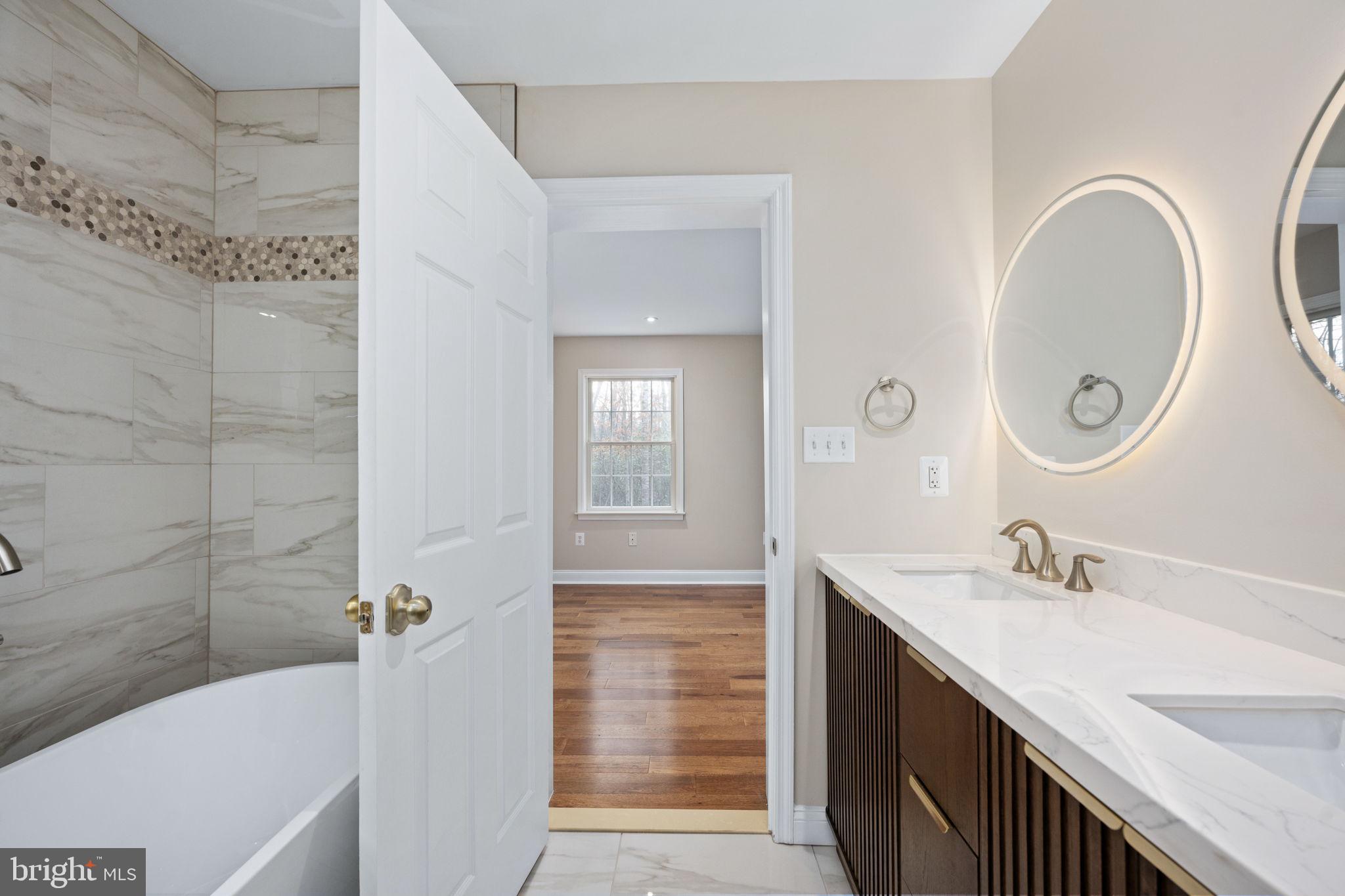 WANDERING RUN - Residential