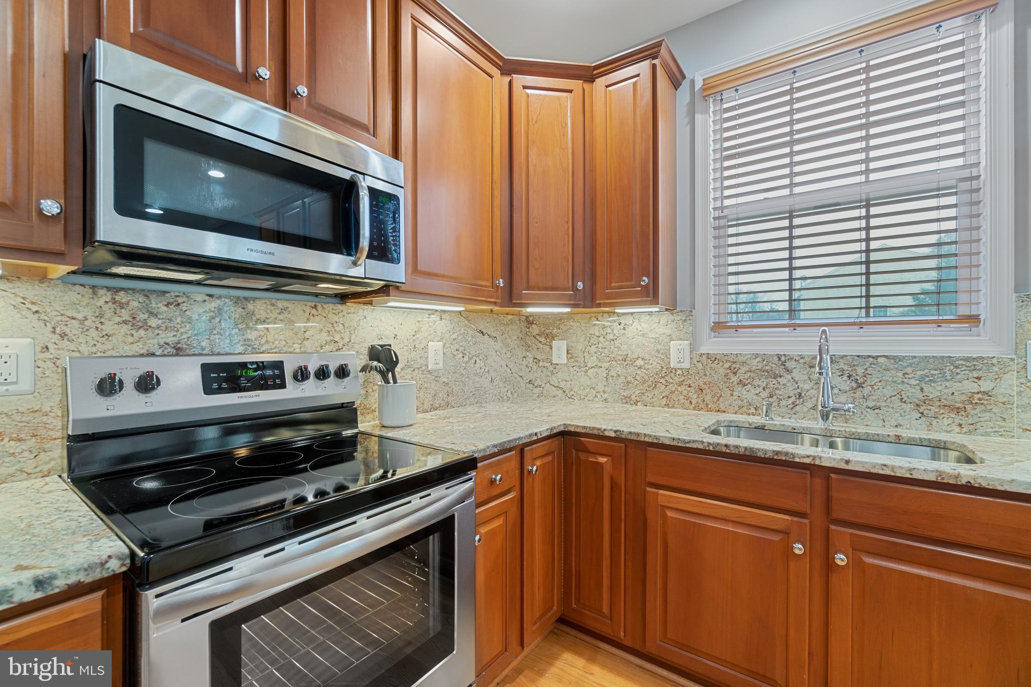 THOMPSON FARMS - Residential Lease