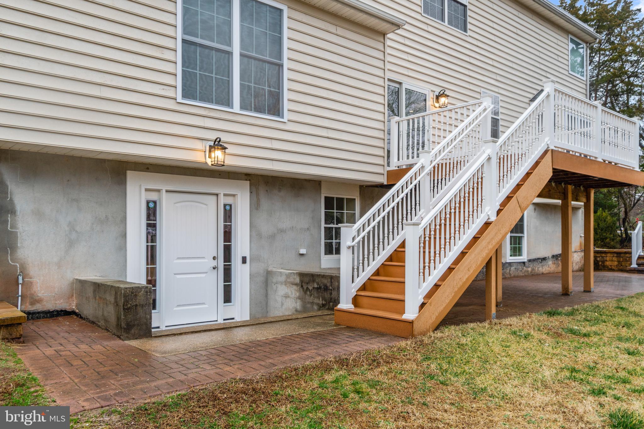 THOMPSON FARMS - Residential Lease