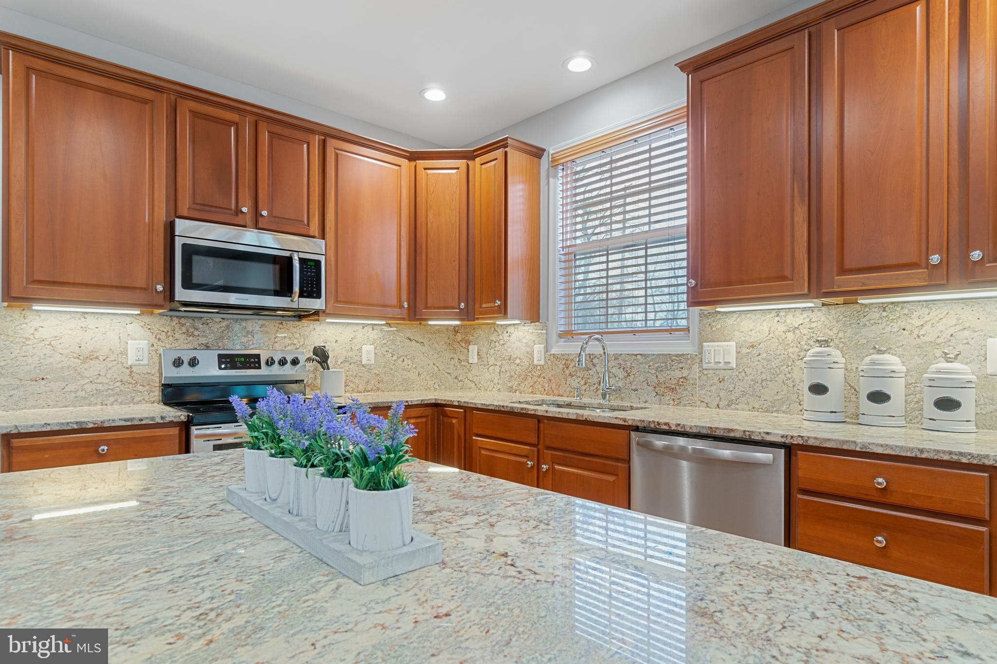 THOMPSON FARMS - Residential Lease