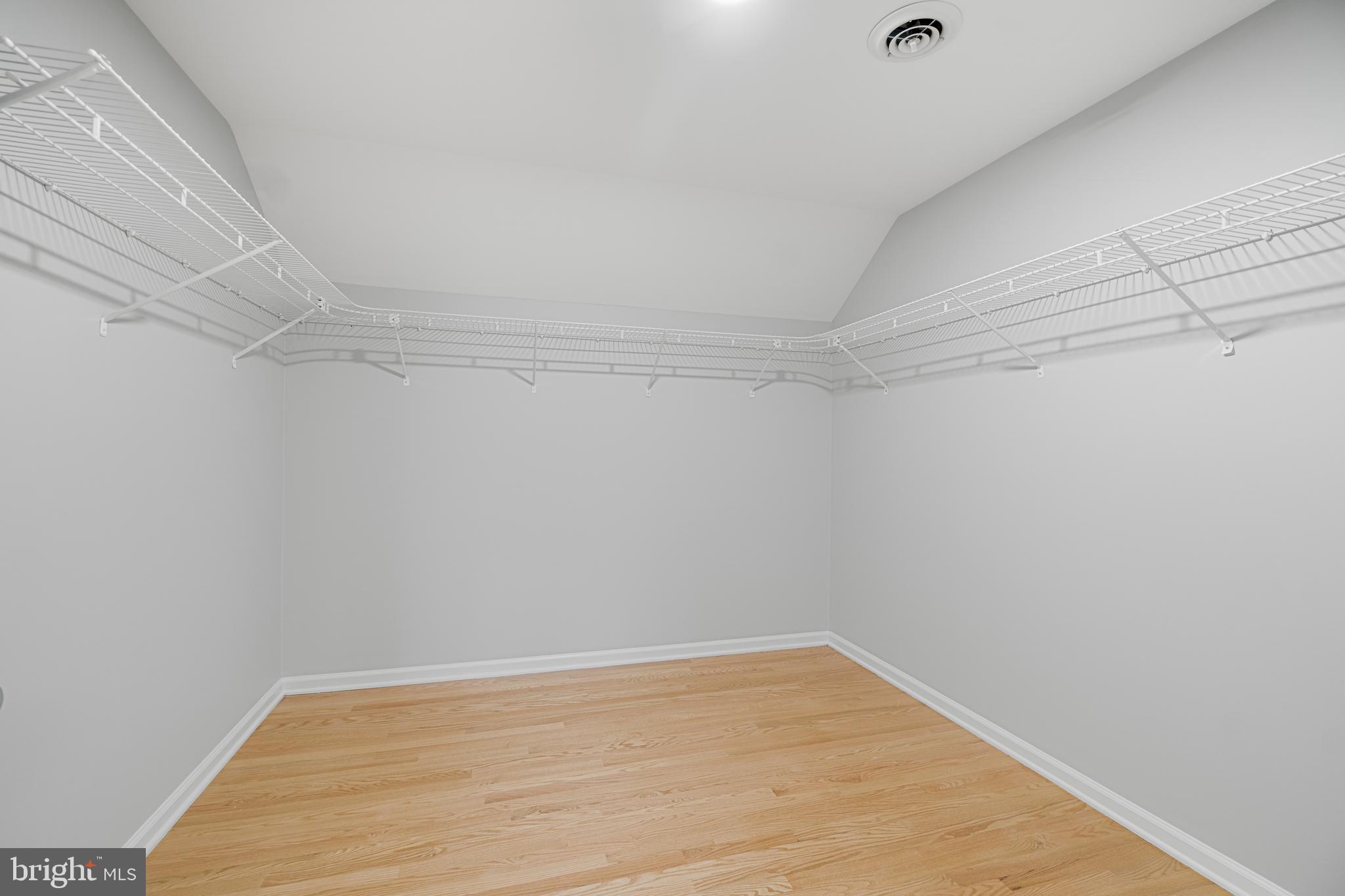 THOMPSON FARMS - Residential Lease