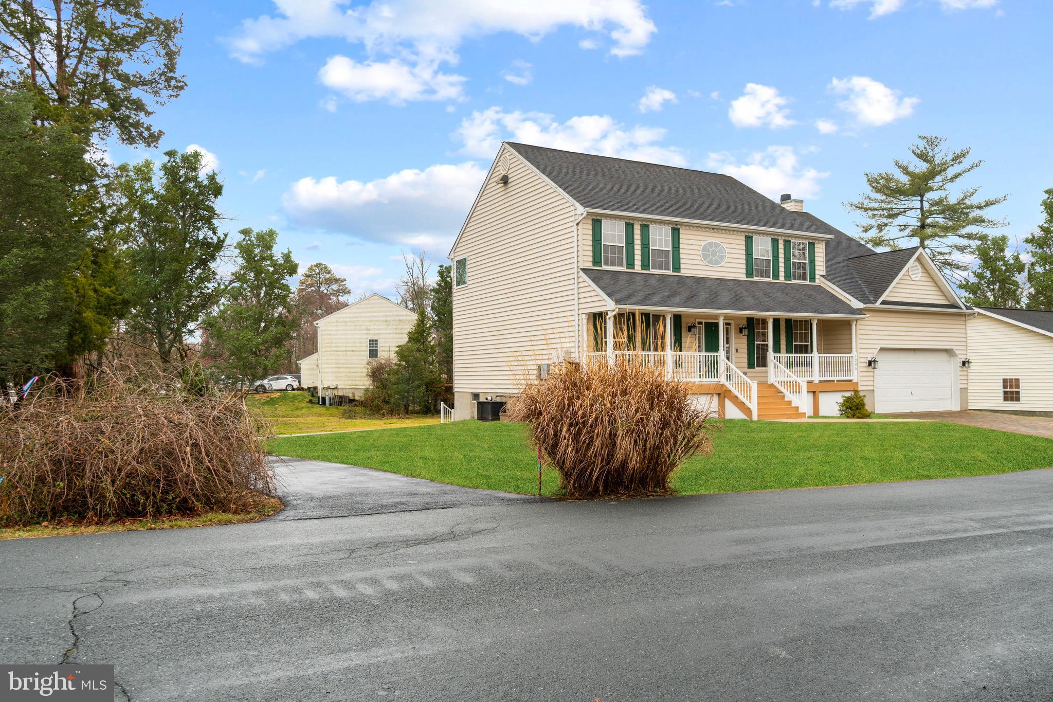 THOMPSON FARMS - Residential Lease