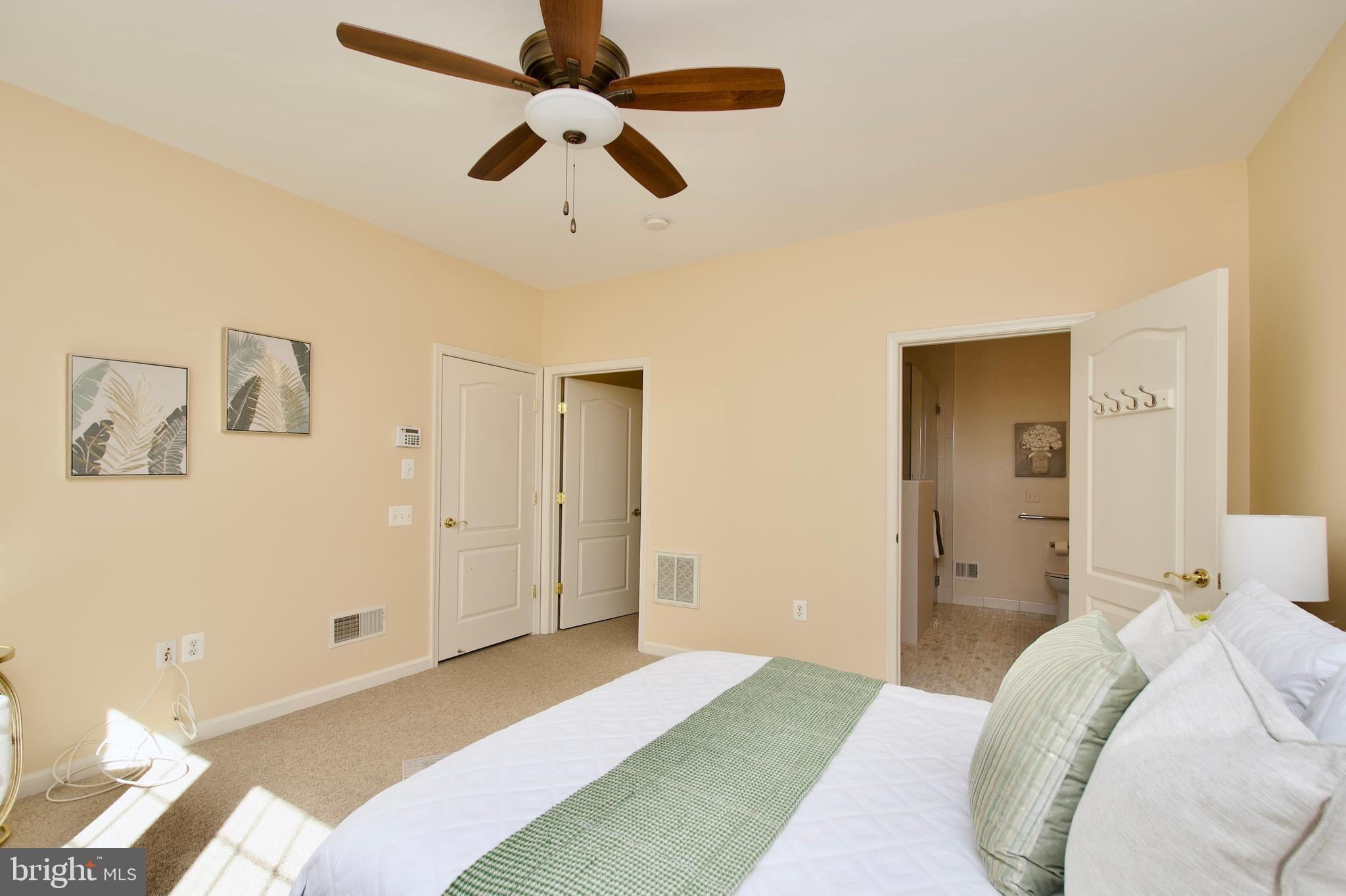 RIVER RIDGE - Residential