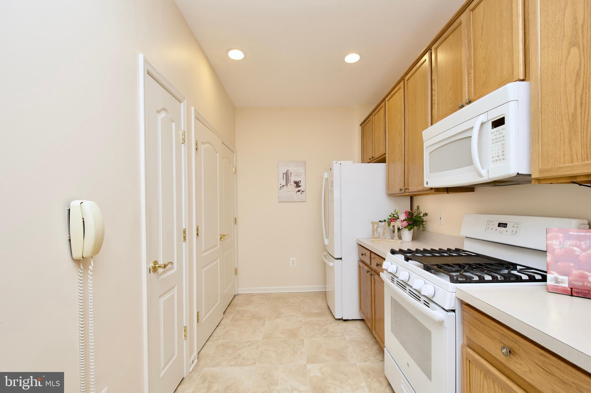 RIVER RIDGE - Residential