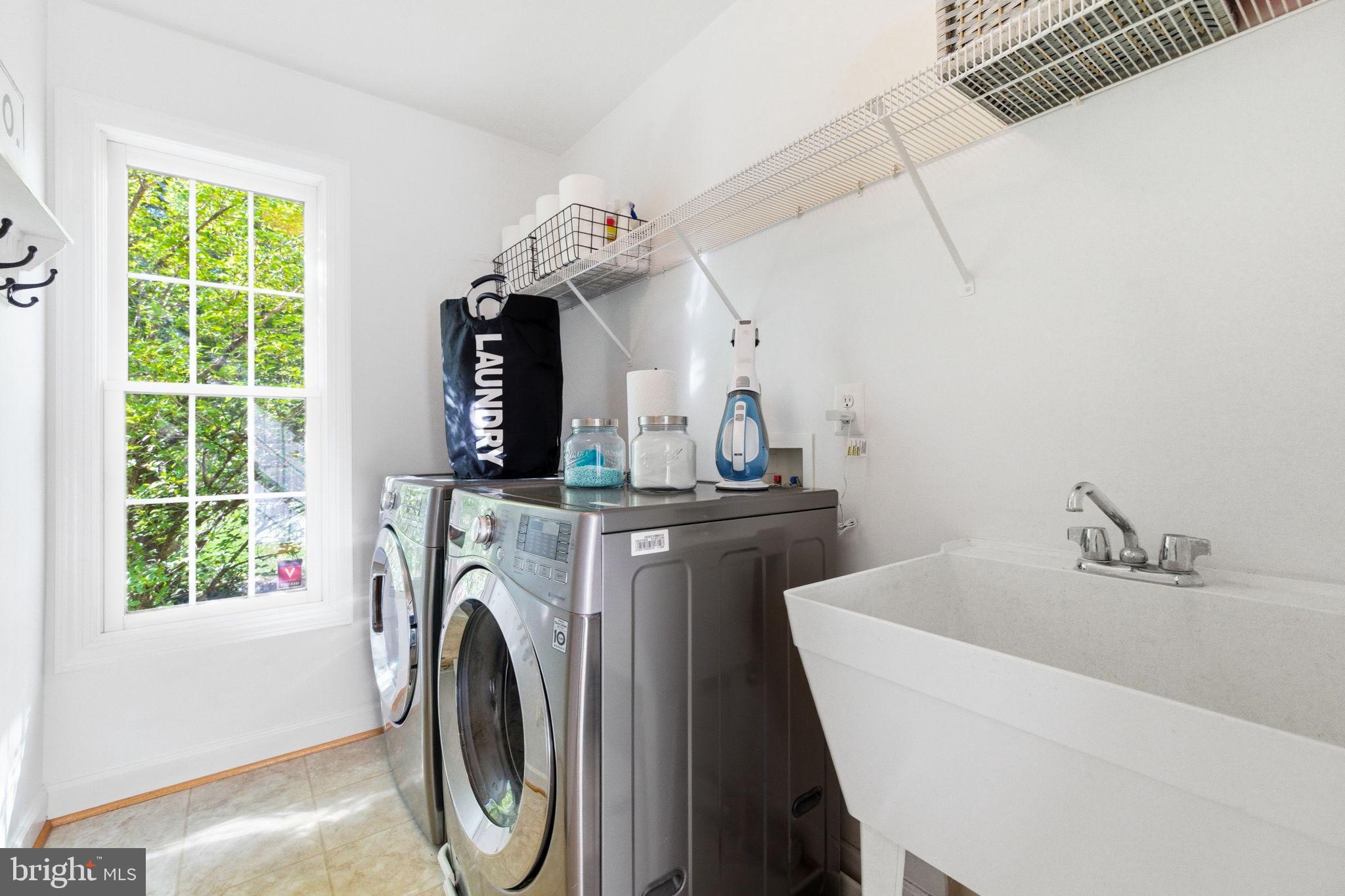 FOREST MANOR - Residential