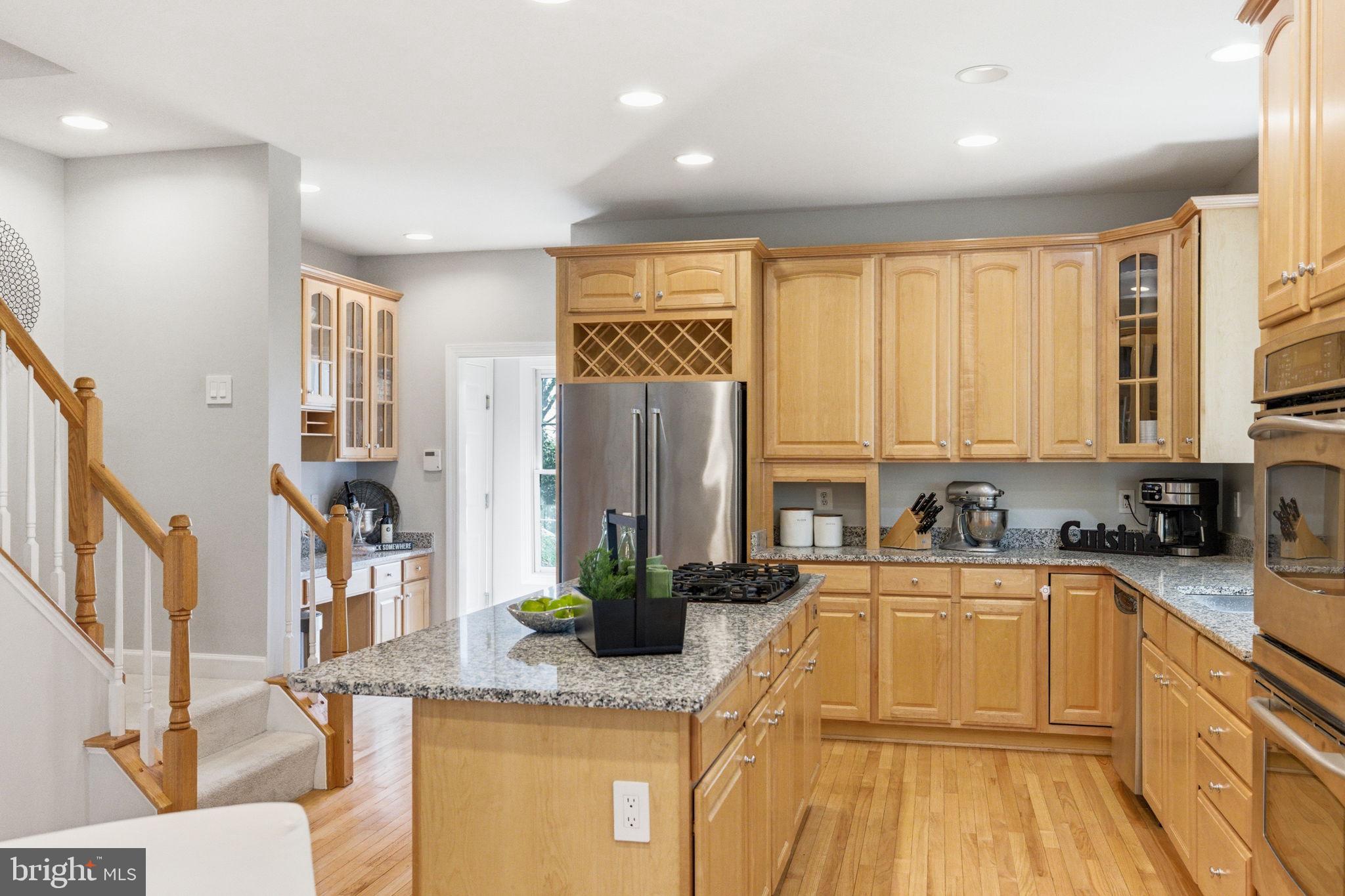 FOREST MANOR - Residential