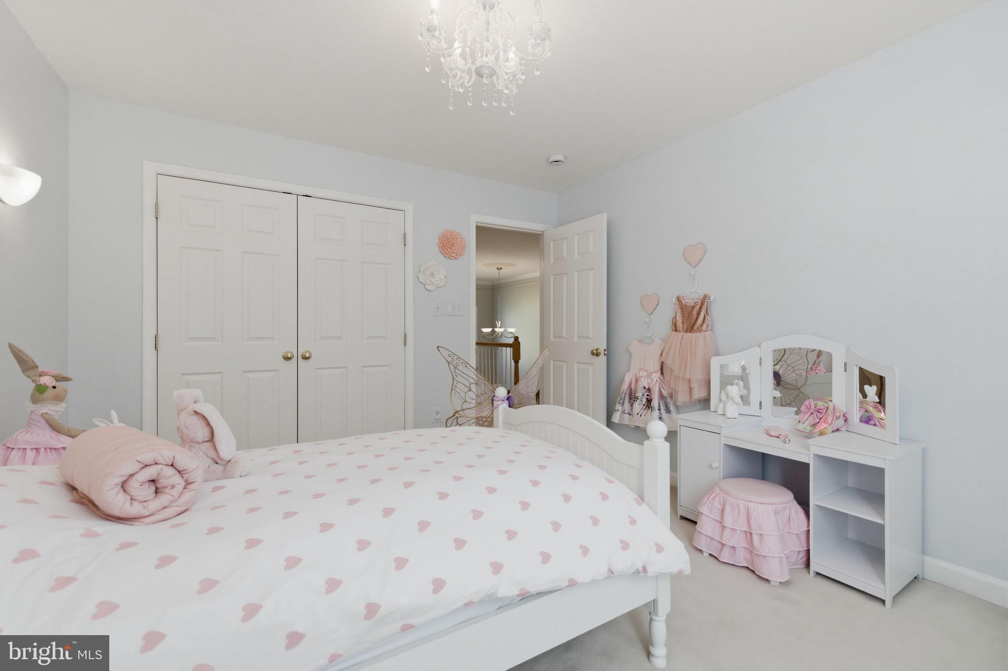 FOREST MANOR - Residential