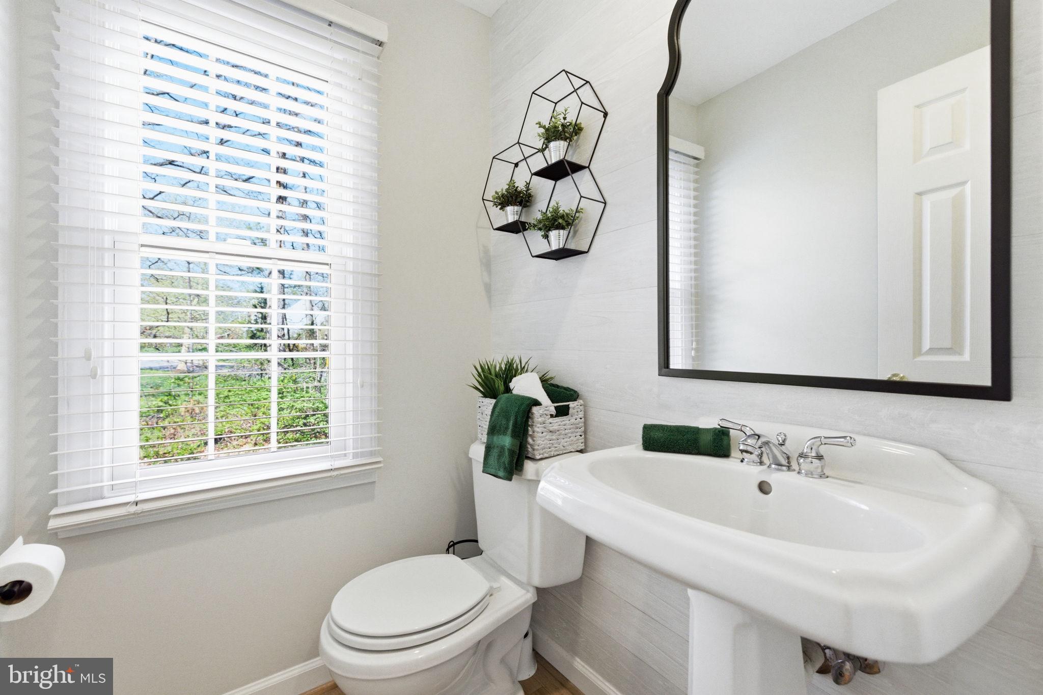 FOREST MANOR - Residential