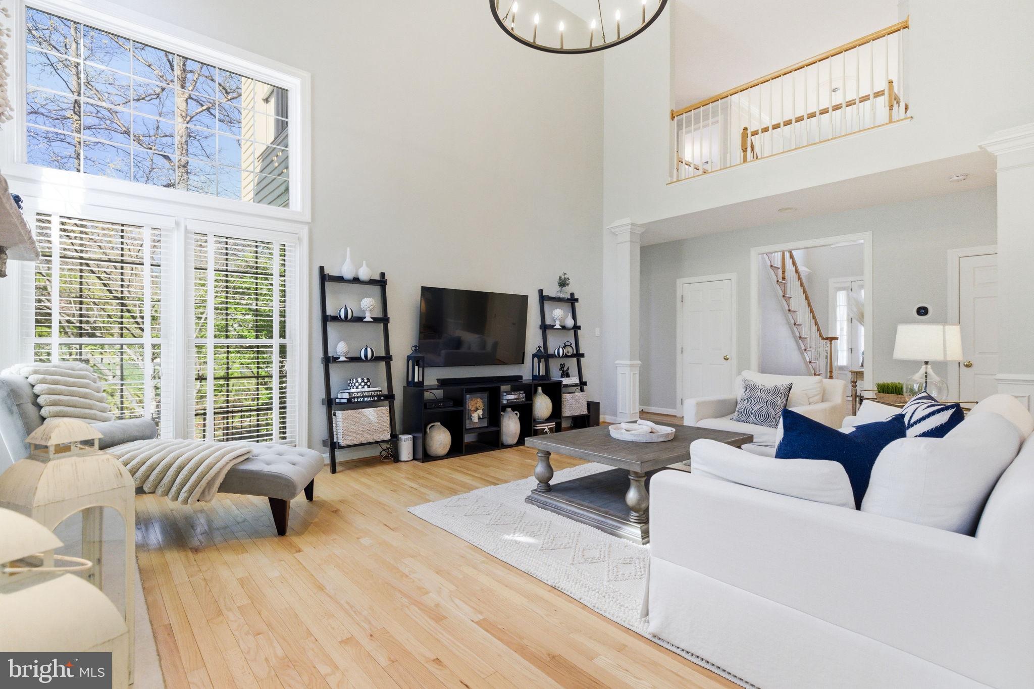 FOREST MANOR - Residential